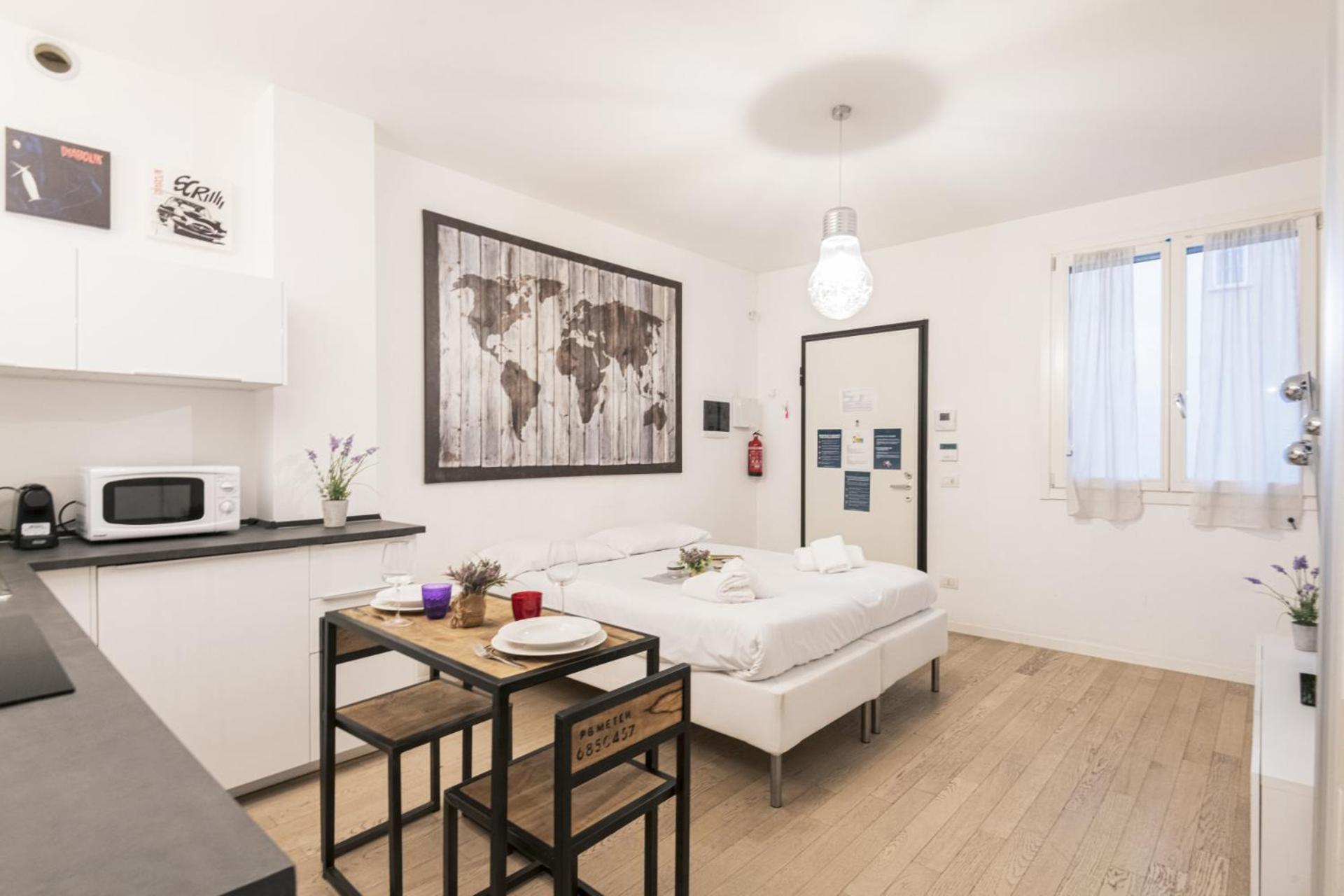 Easylife - Stile Navigli Con Terrazzo Apartment