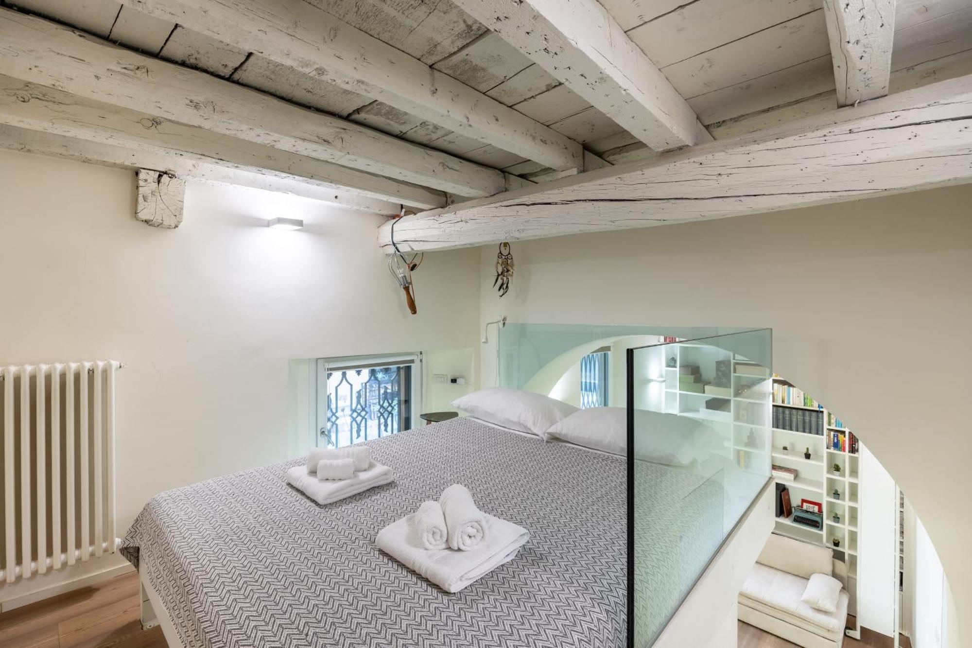 Luxury Duplex Flat With Sauna Few Steps From Duomo *