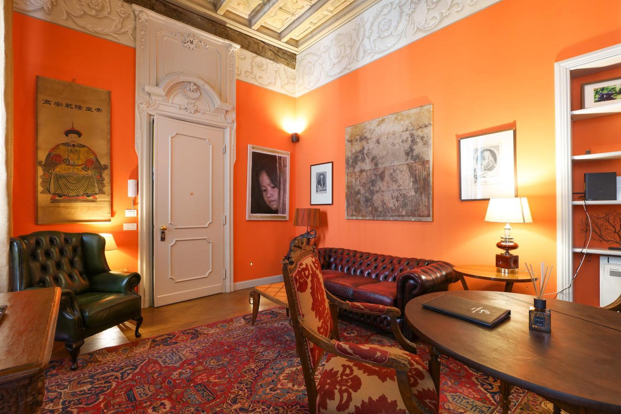 Prestige Boutique - Montenapoleone *