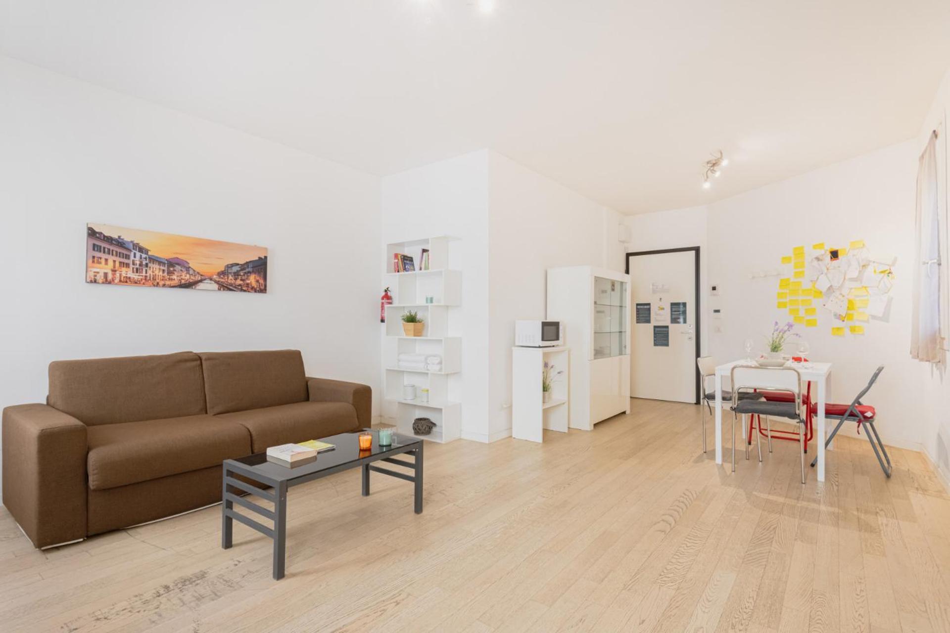 Easylife - Stile E Comfort Sui Navigli Mailand