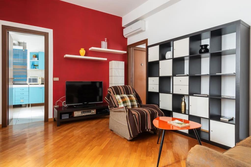 Bilocale In Porta Romana Apartamento
