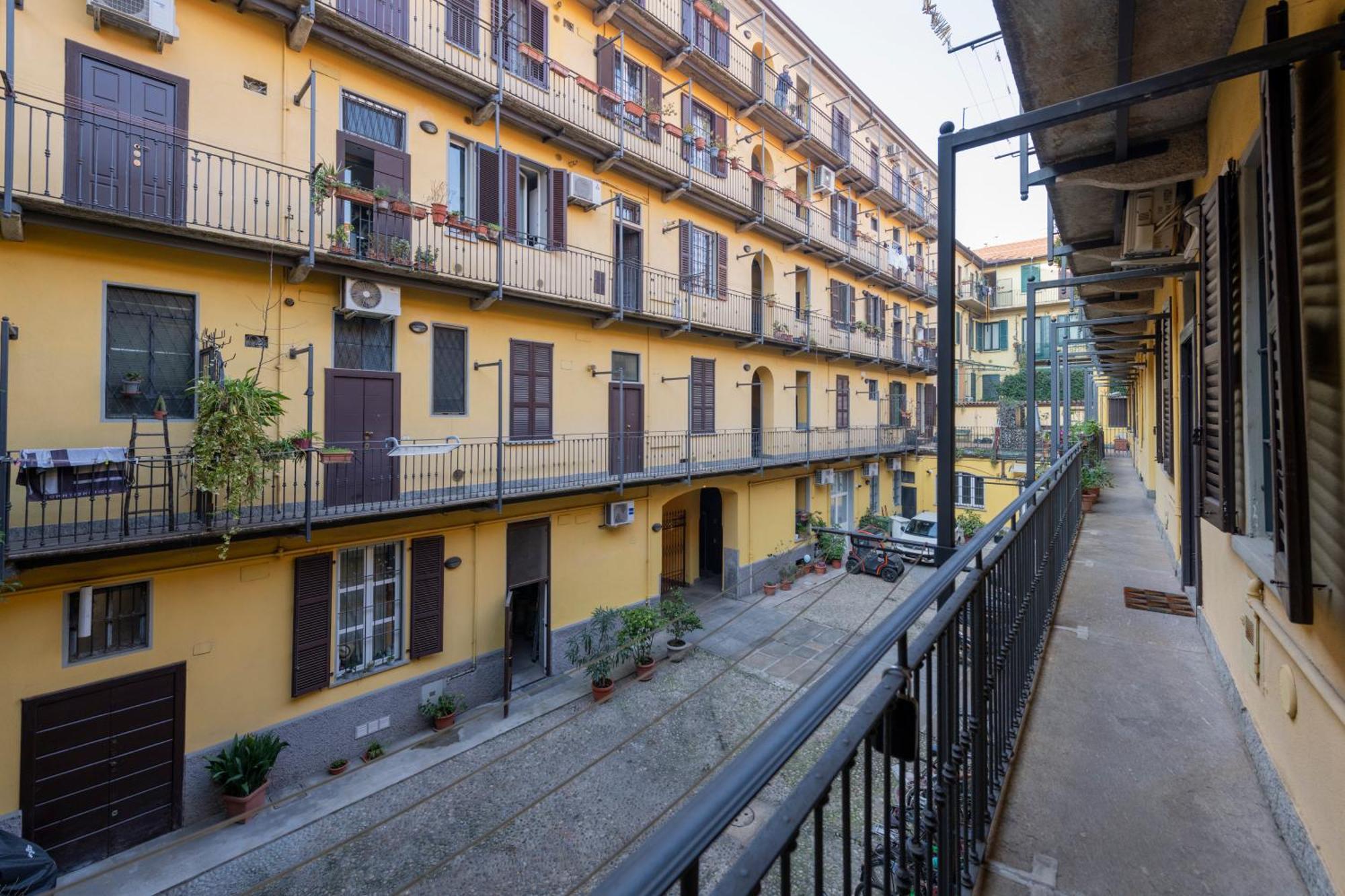Alessandria, 4 - Fashion E Movida Milan