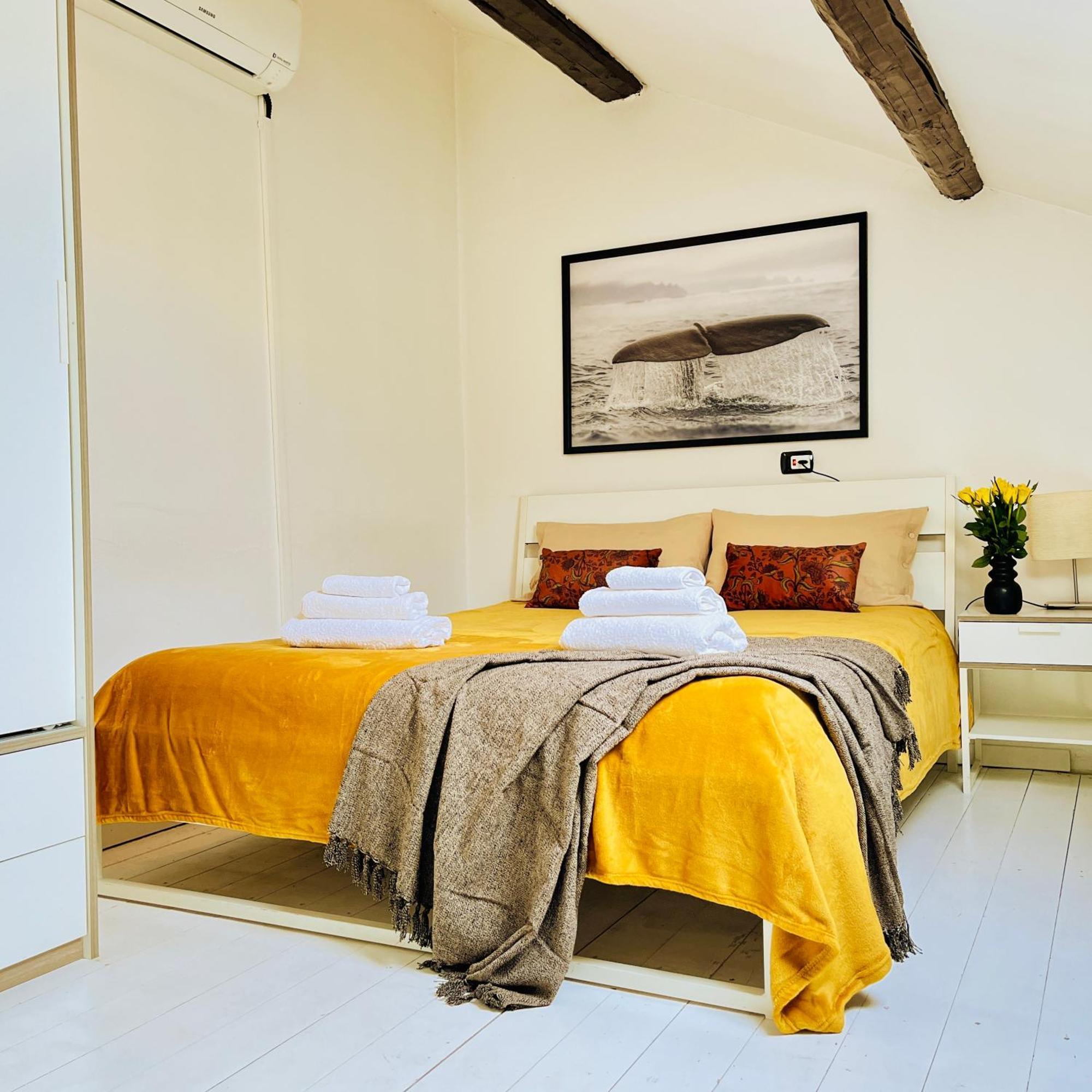 Cozy Loft In A Fashion District Of Apartment Mailand