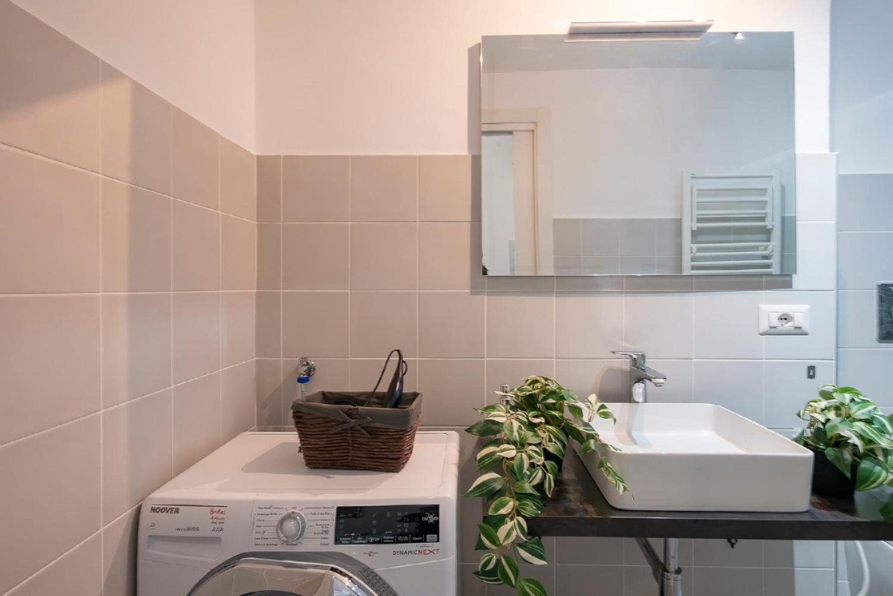 Ihost - Lomellina 14a