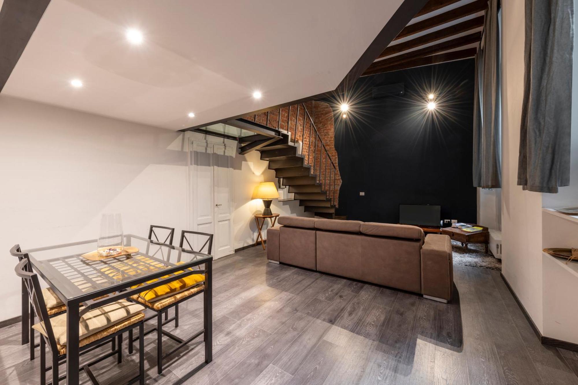 Apartment Charming Loft In Isola Mailand