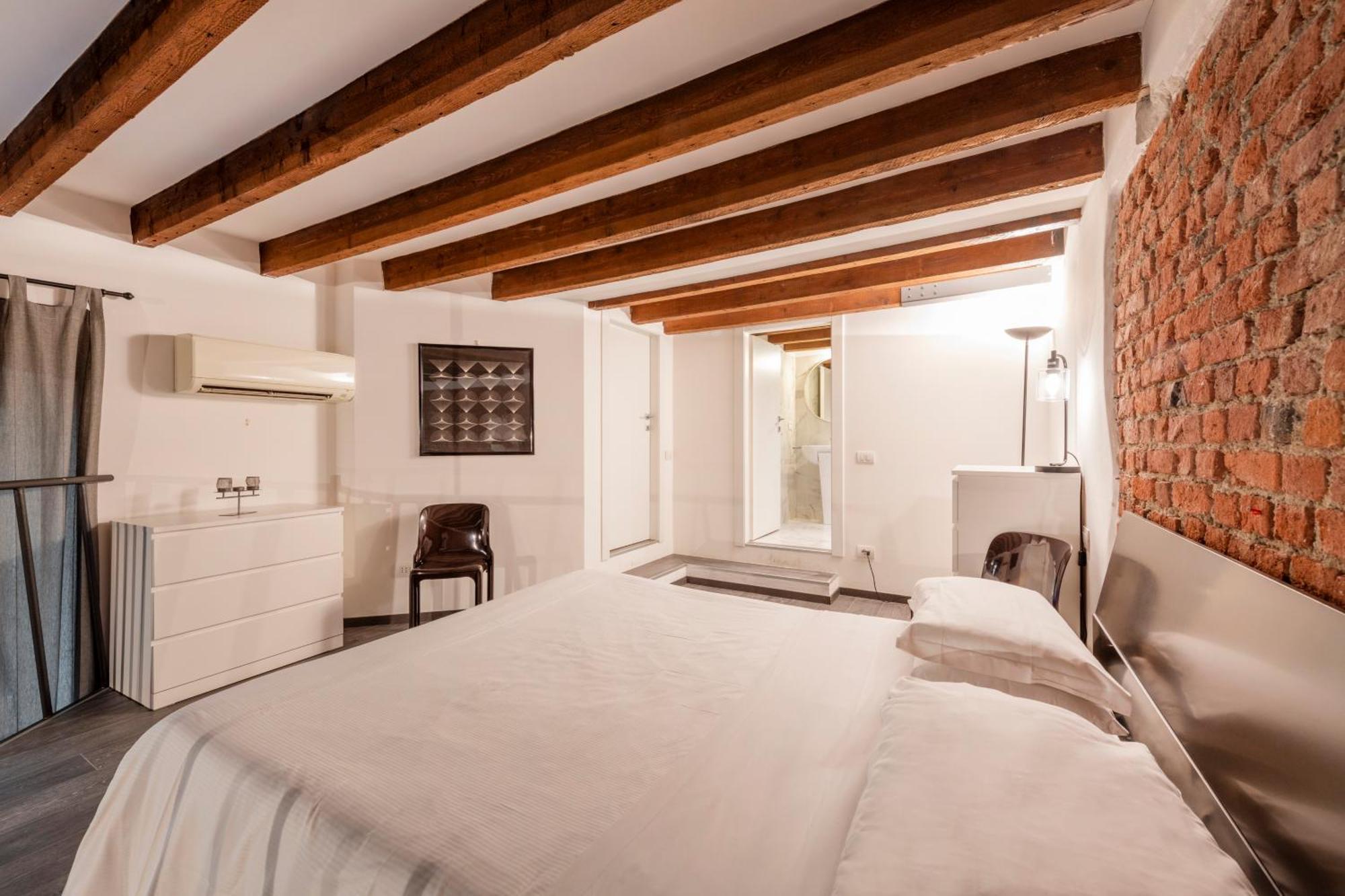 Apartment Charming Loft In Isola Mailand