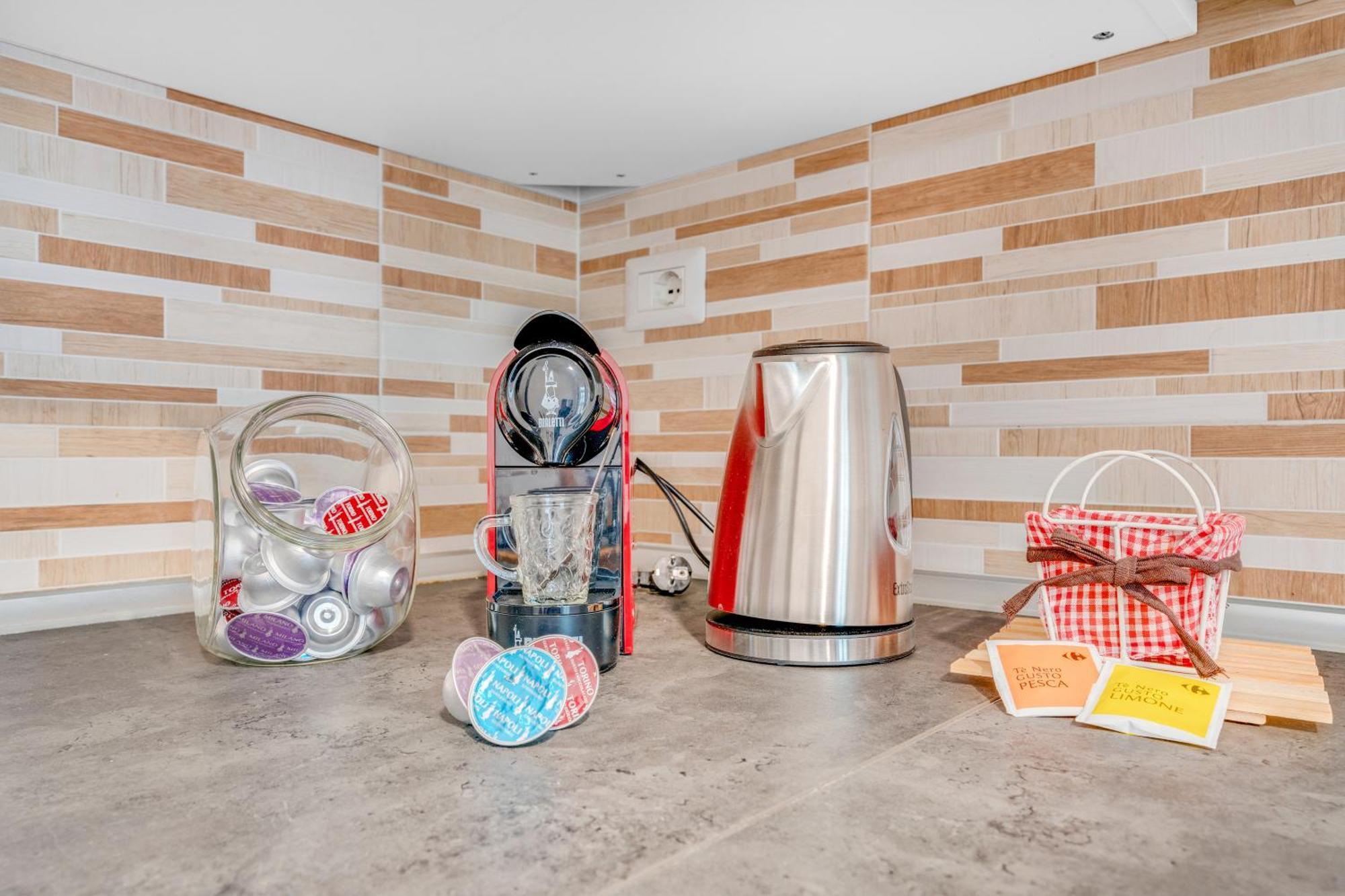 Ellebnb - Wifi, Netflix E Metro M2 A 100 Metri Apartamento *