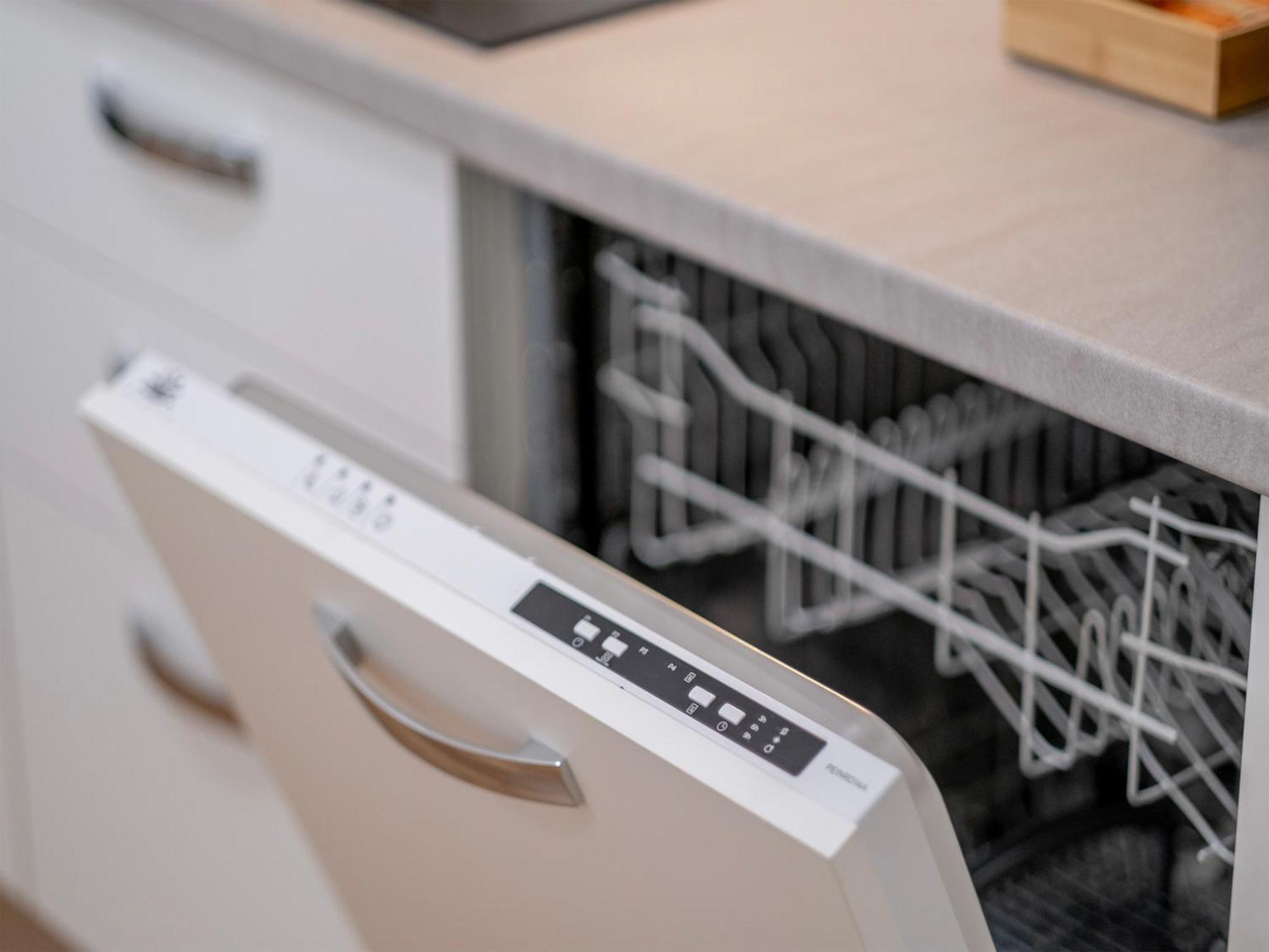 Gohost - Moderno In Stazione Mailand