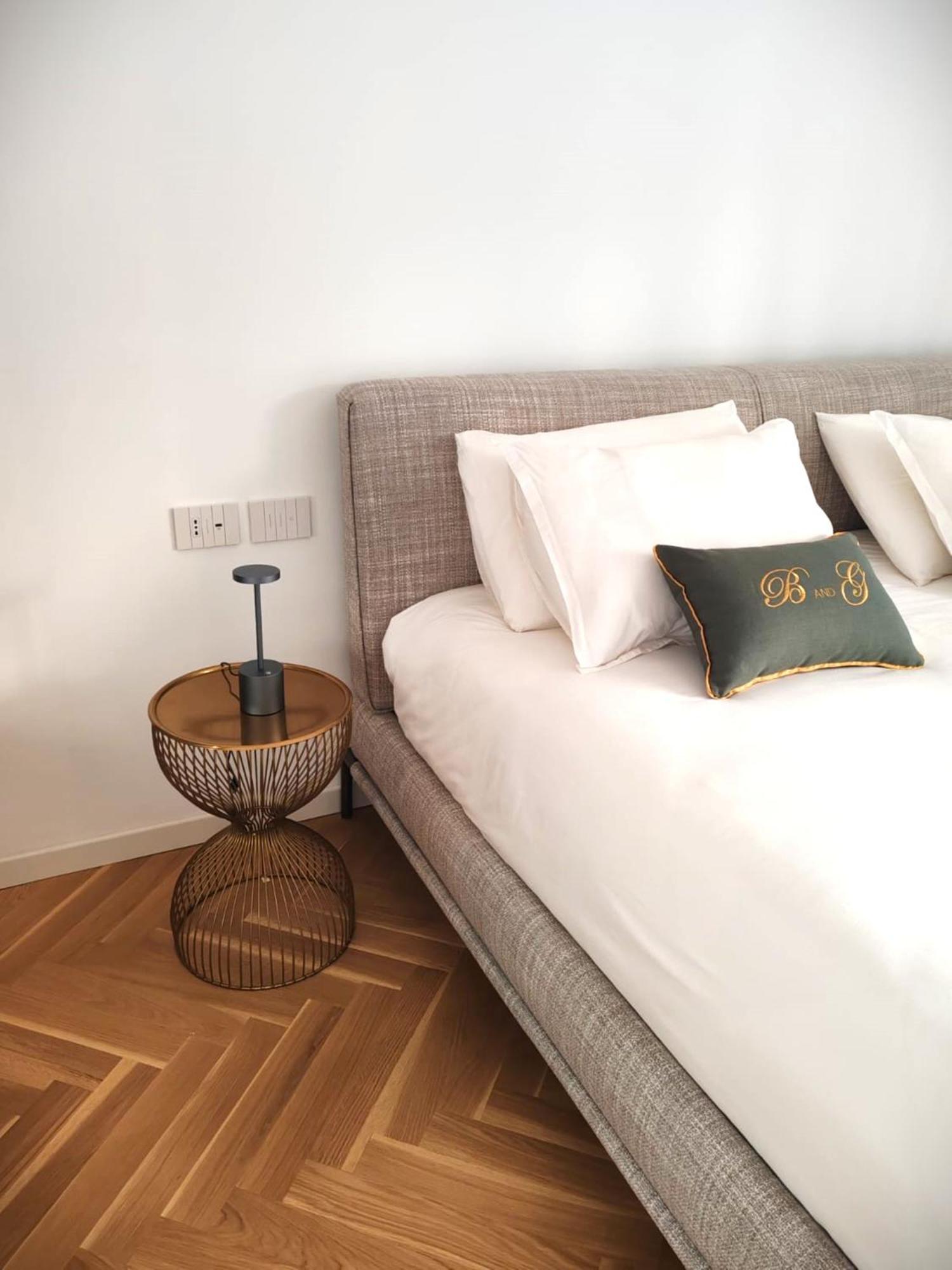 Gasthof B And G San Babila- Luxury In The Heart Of - Design District