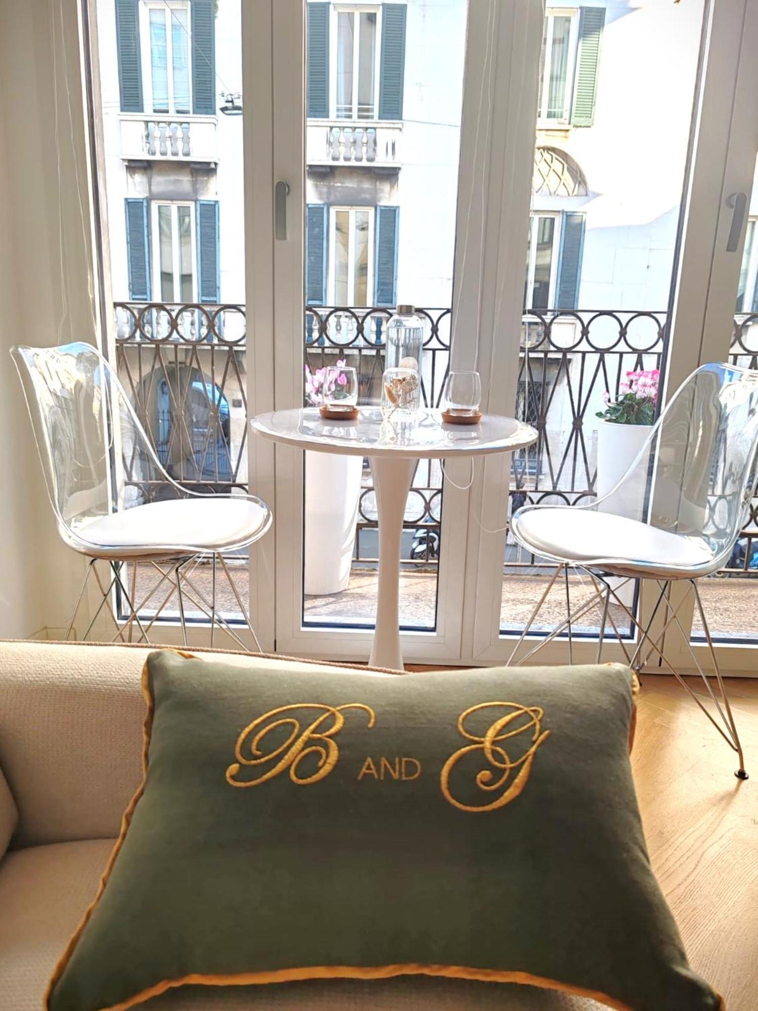 B And G San Babila- Luxury In The Heart Of - Design District Gasthof Mailand