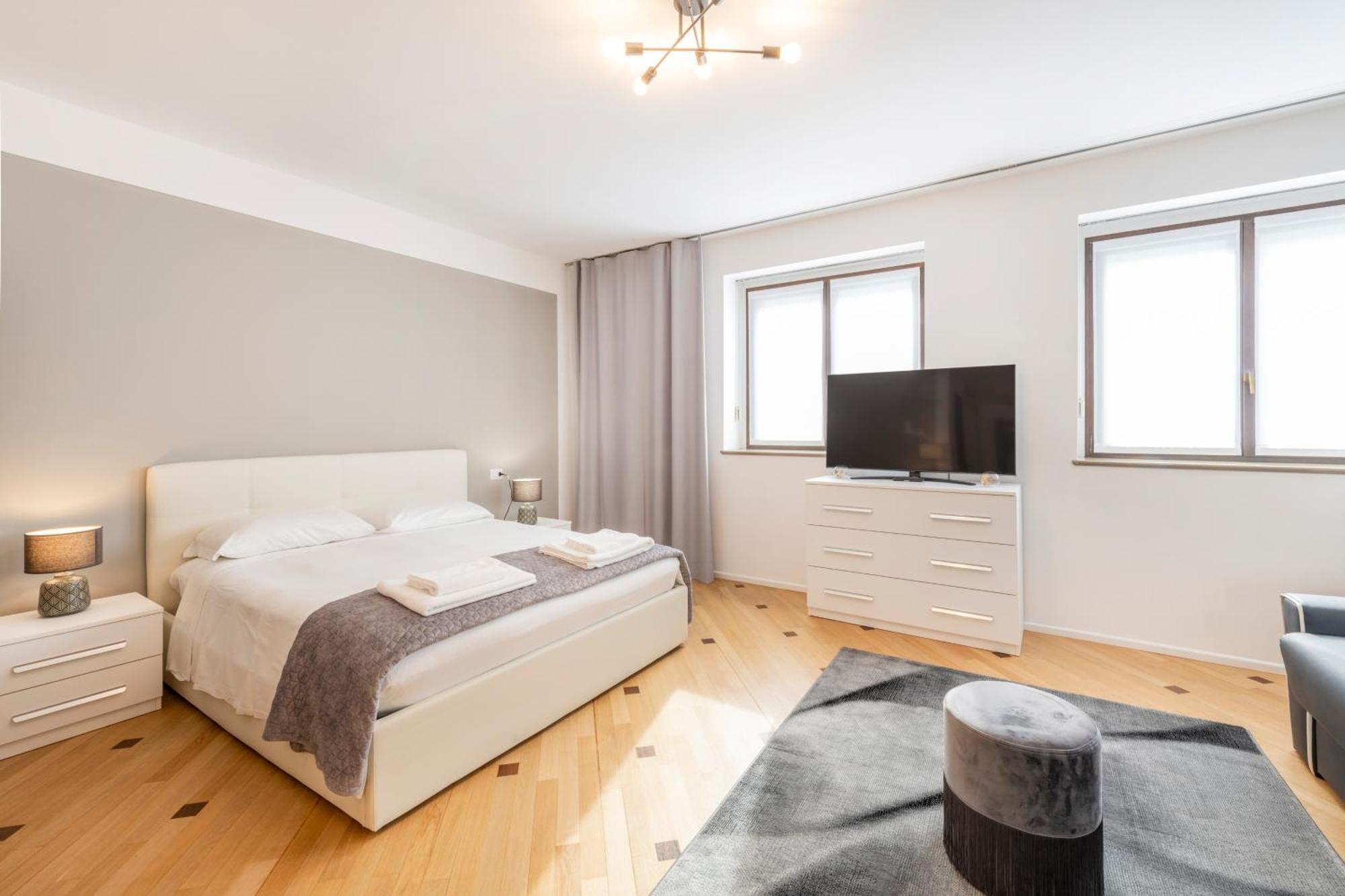 Royal - Centro Duomo Apartment