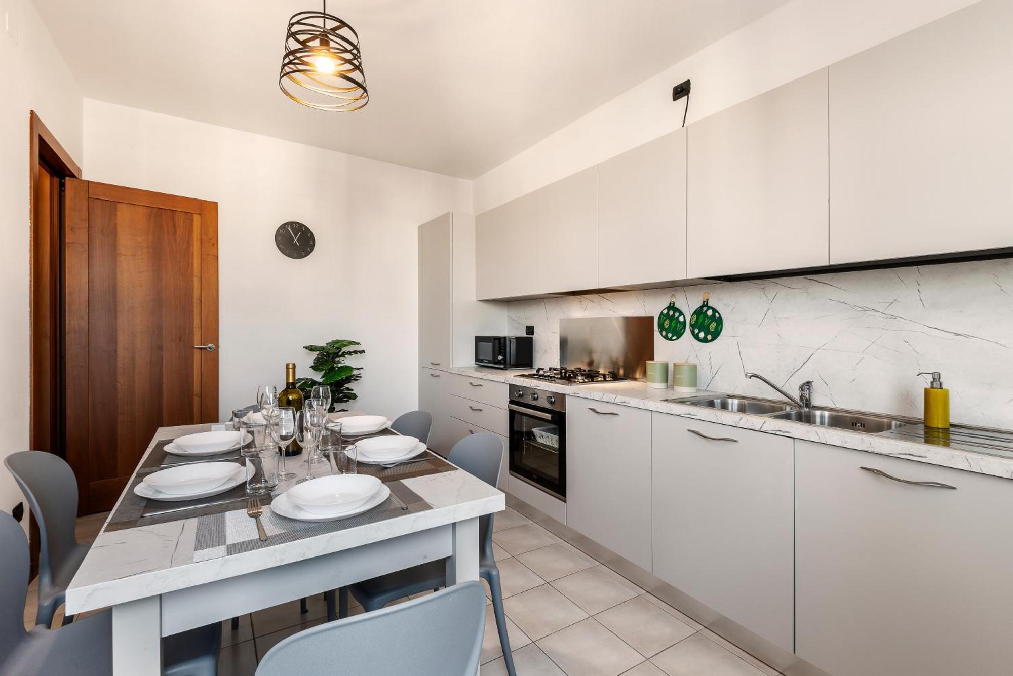 Stayeasy Sesia5 - 4 Bedrooms Penthouse, 2 Baths Apartment *