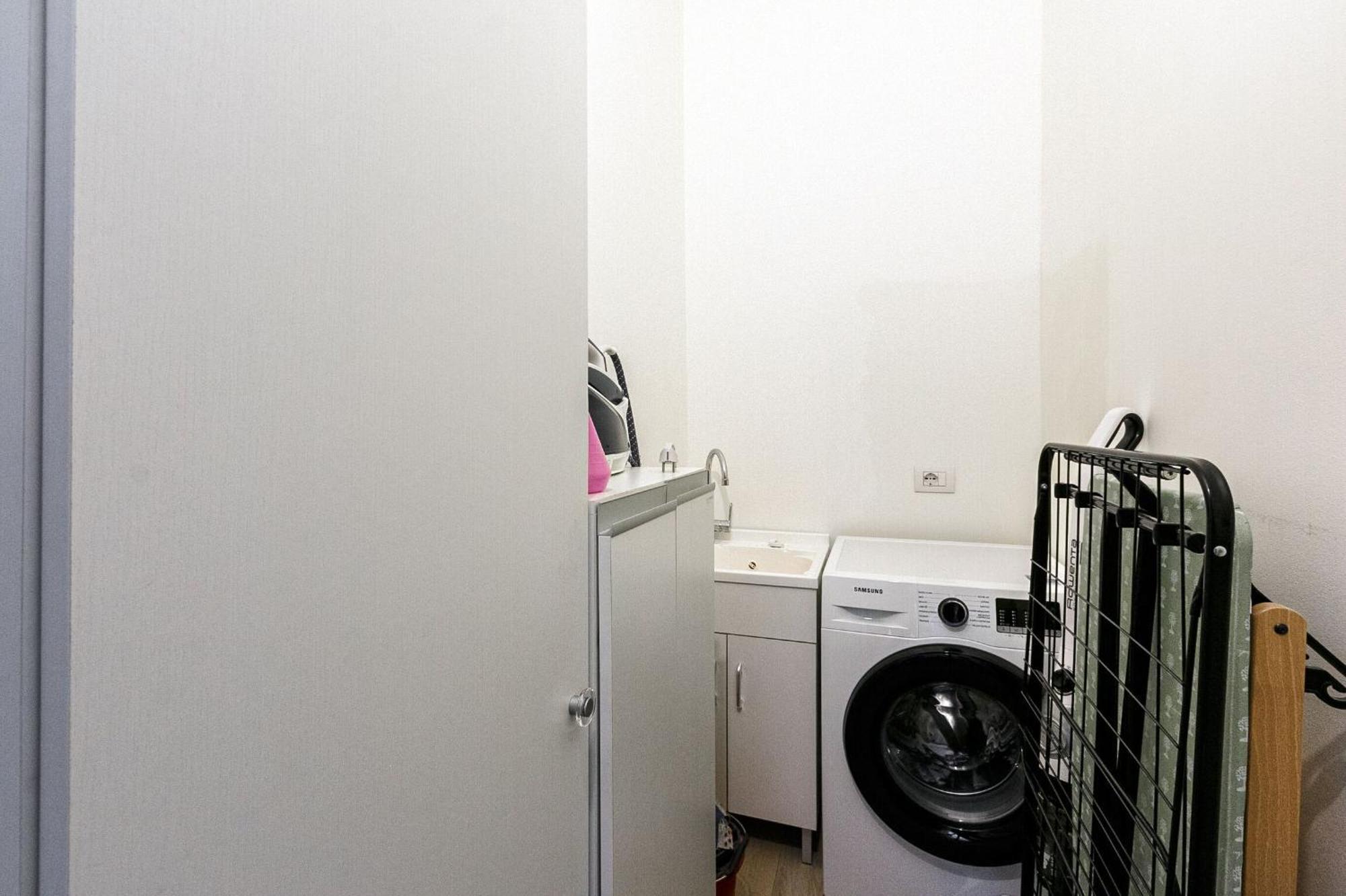 1br Uberto Visconti Di Modrone A With Balcony In *