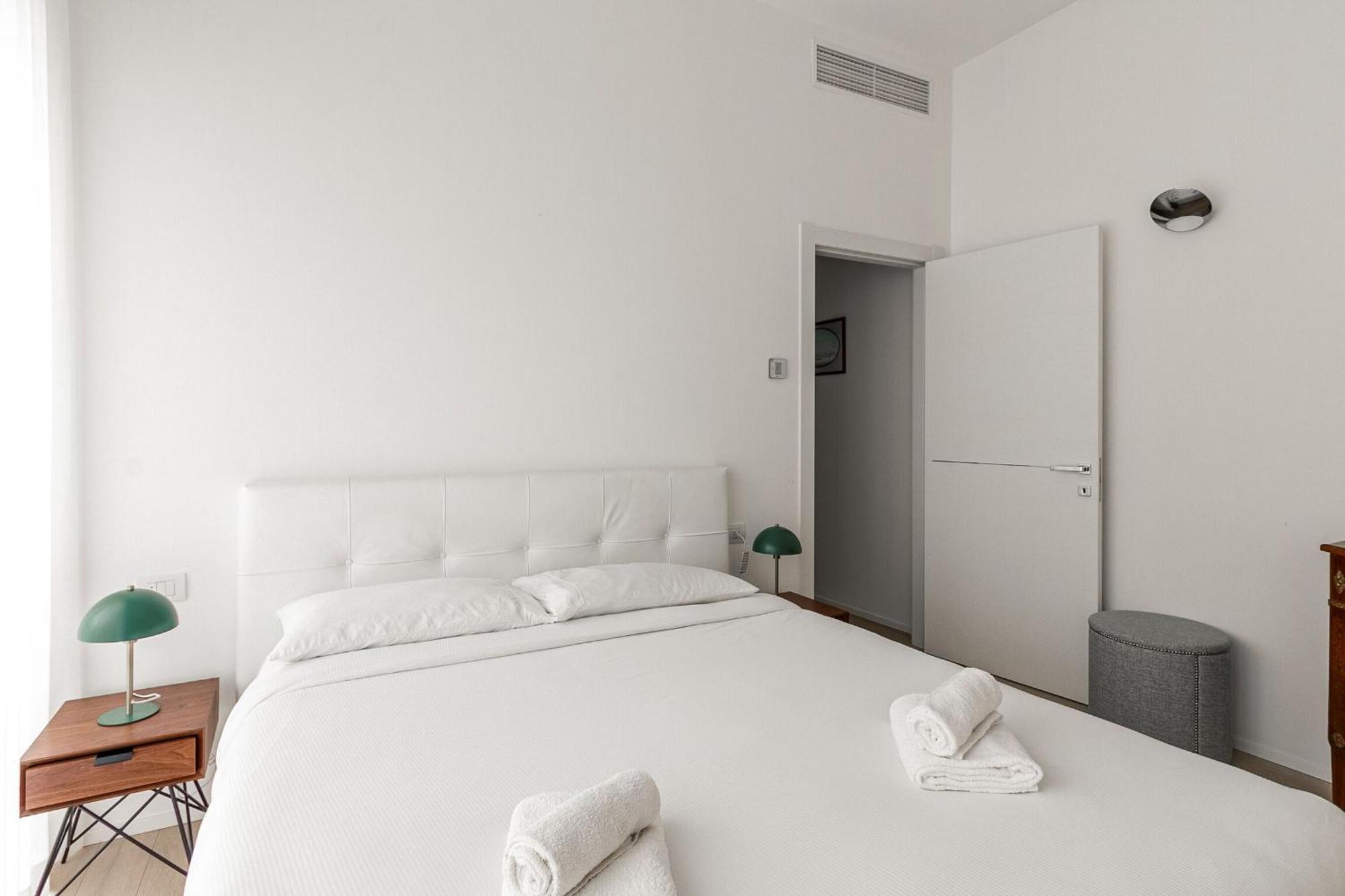 Apartamento 1br Uberto Visconti Di Modrone A With Balcony In
