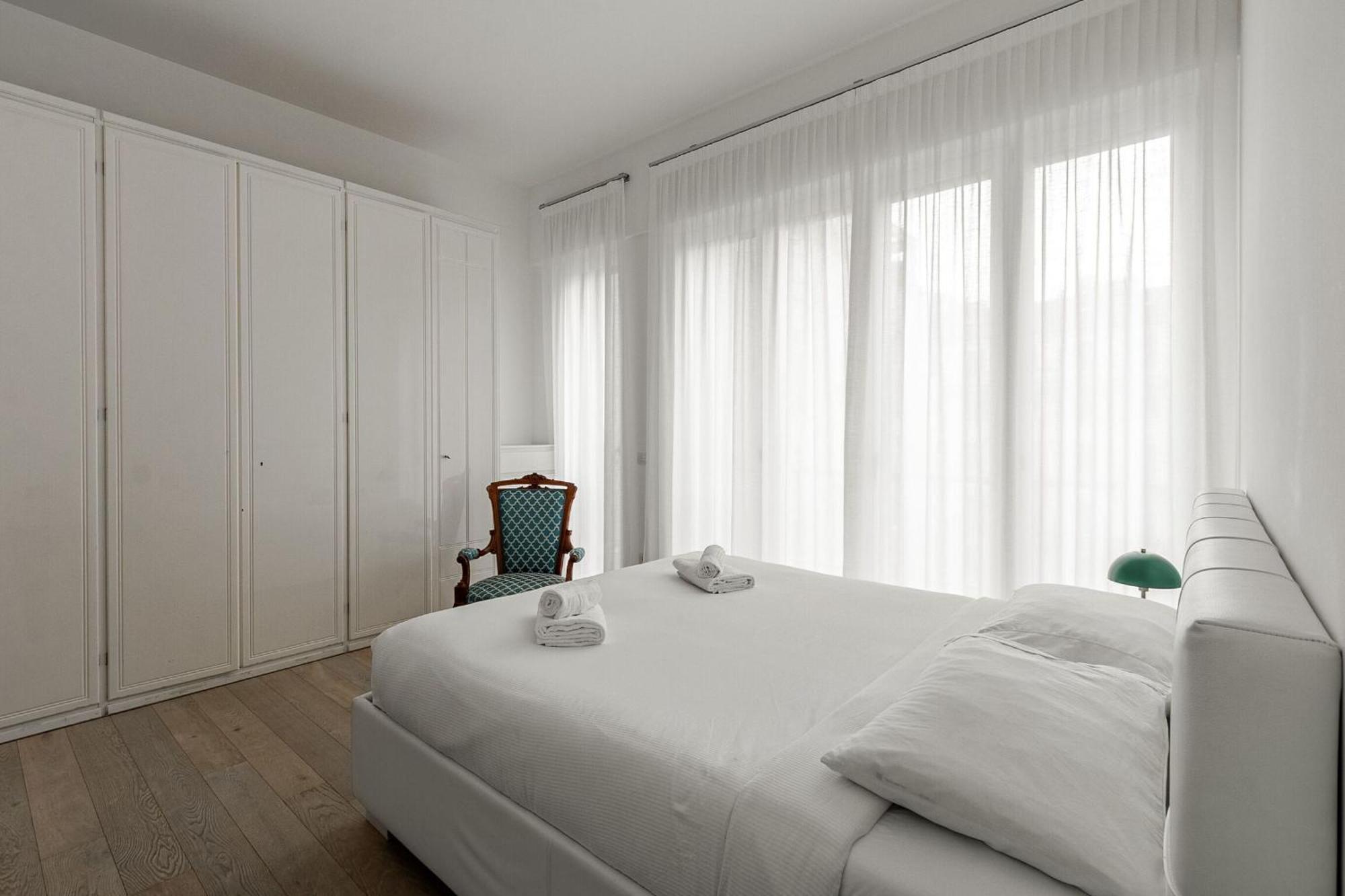 Apartamento 1br Uberto Visconti Di Modrone A With Balcony In *