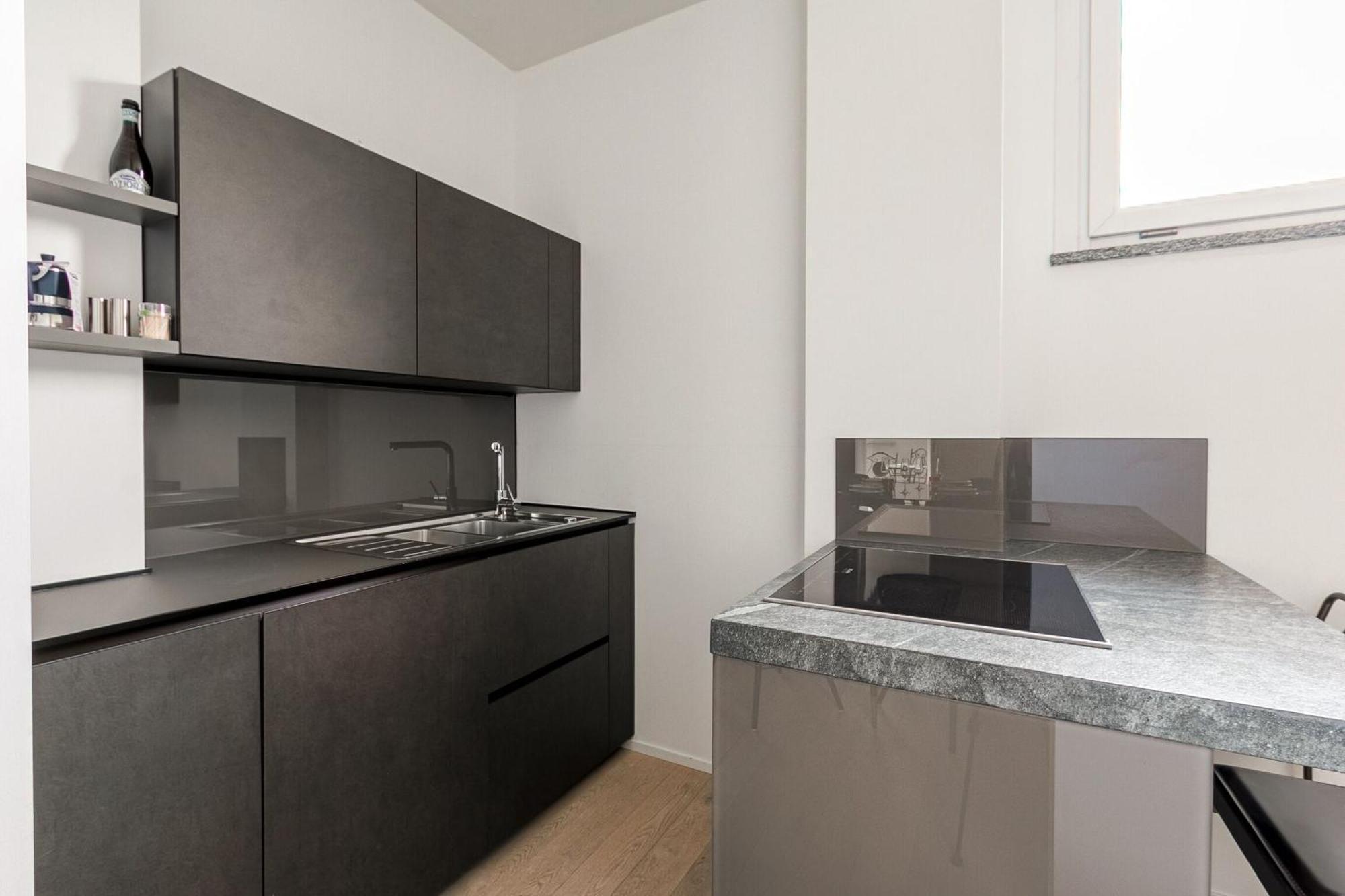 1br Uberto Visconti Di Modrone A With Balcony In Apartamento