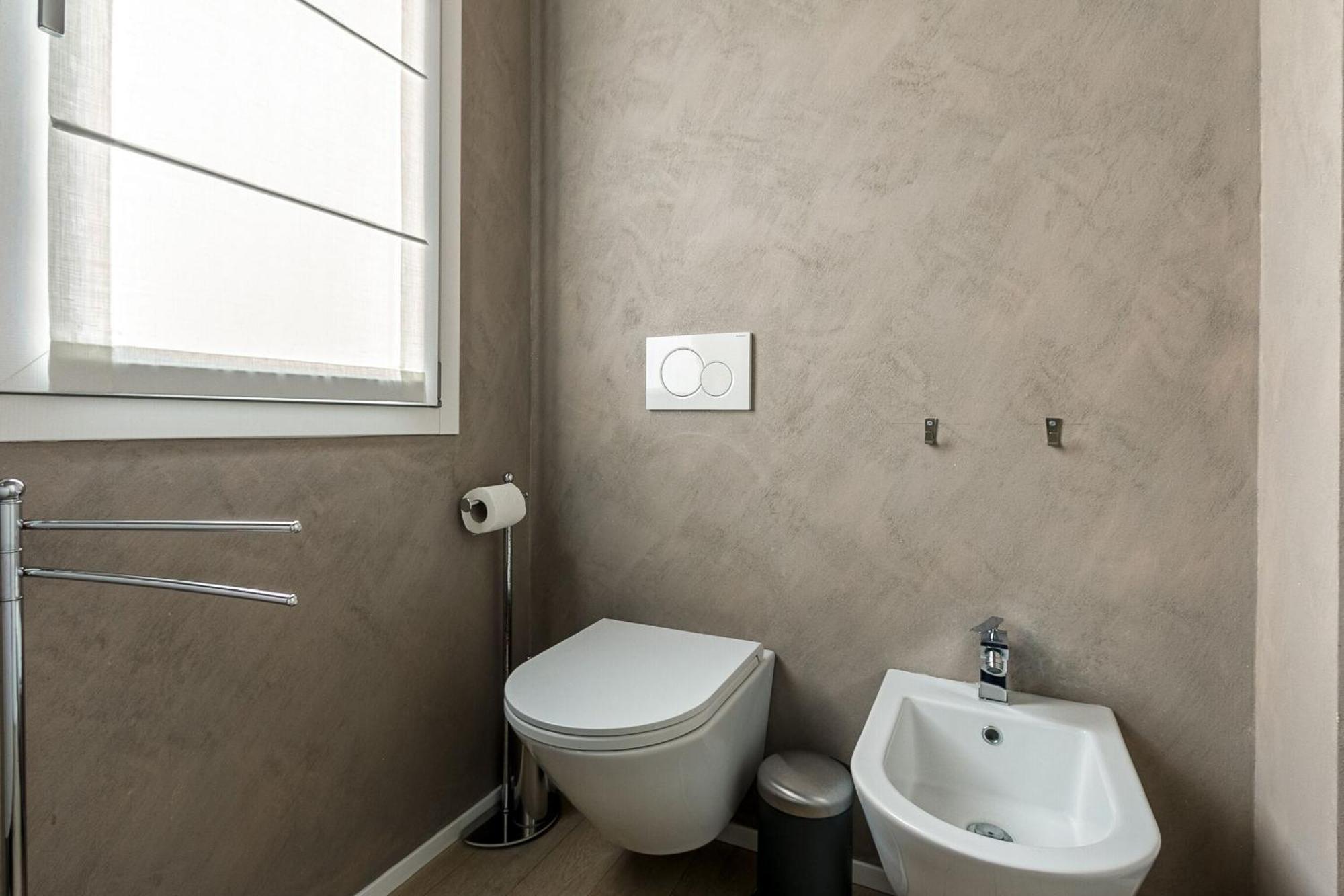 1br Uberto Visconti Di Modrone A With Balcony In