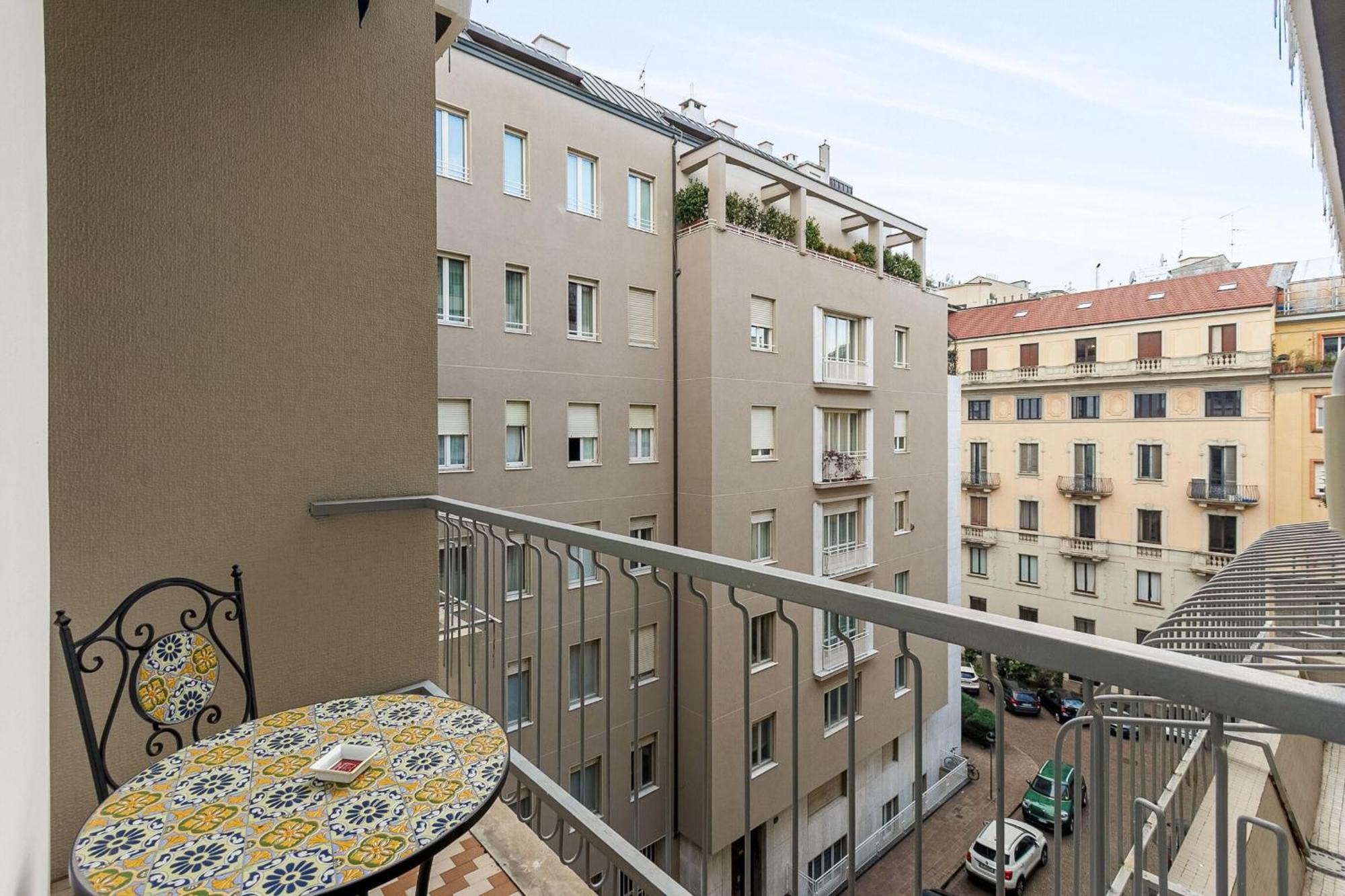 Apartamento 1br Uberto Visconti Di Modrone A With Balcony In *