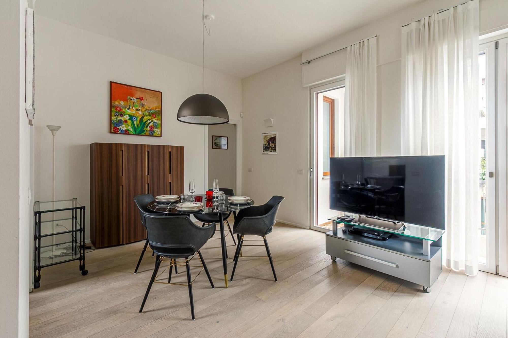 1br Uberto Visconti Di Modrone A With Balcony In *