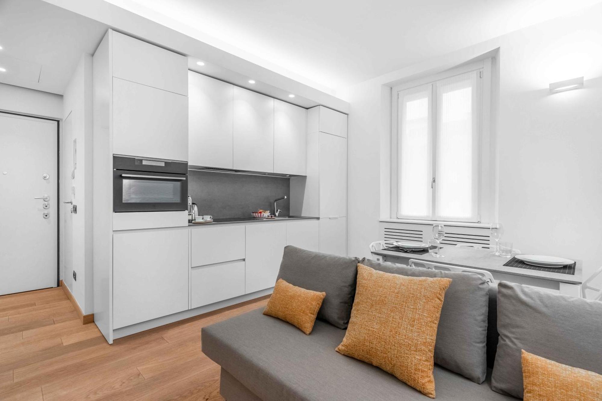 Sebenico 10 * Mailand