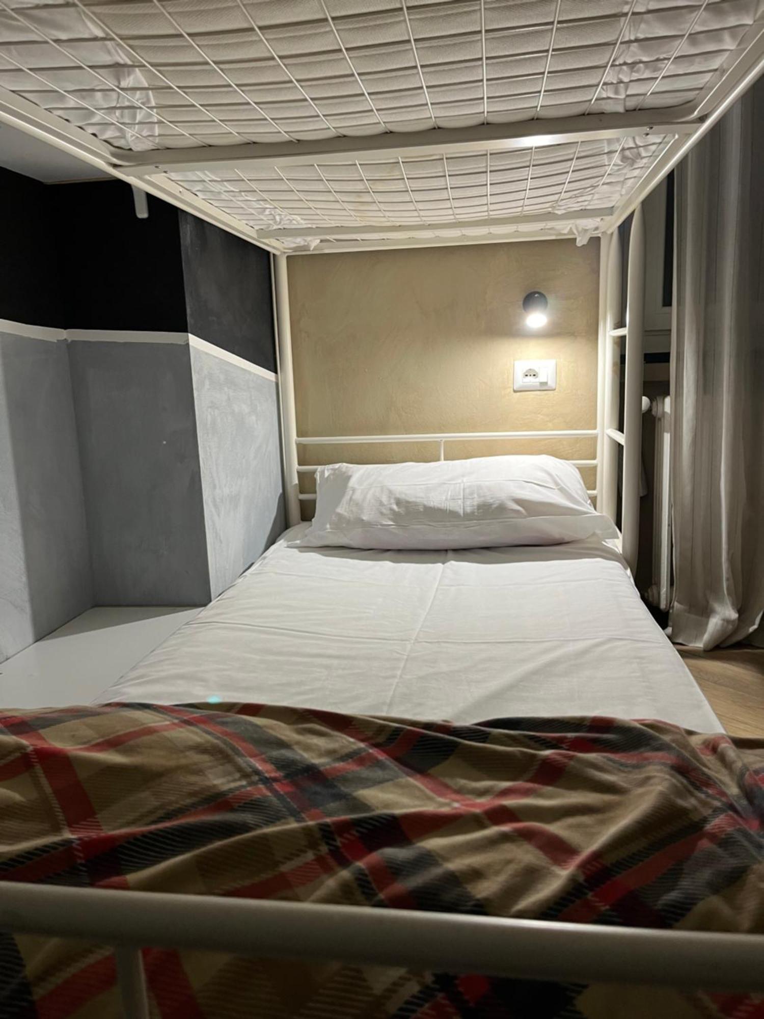 Hostel Gloria *