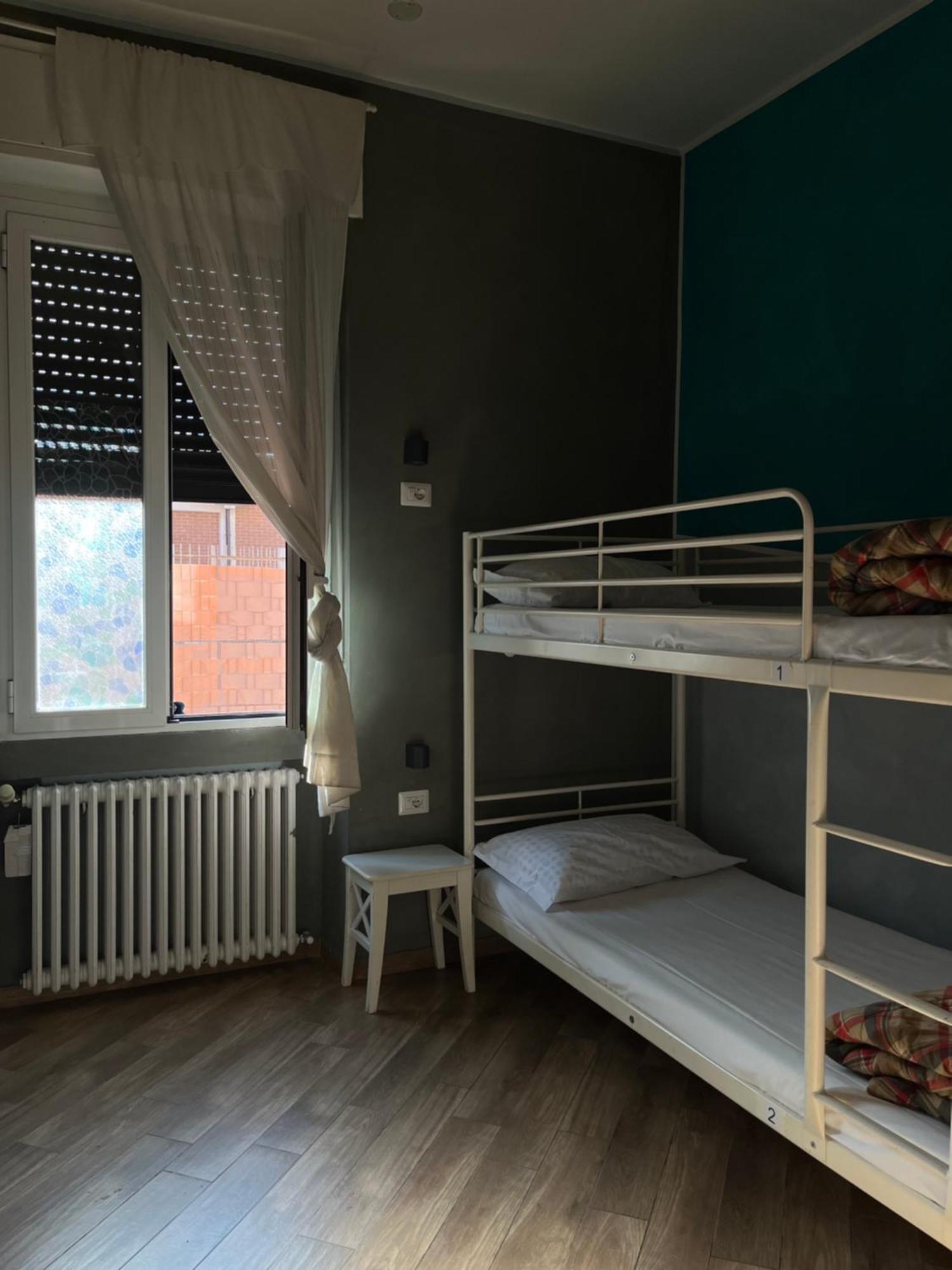Hostel Gloria *