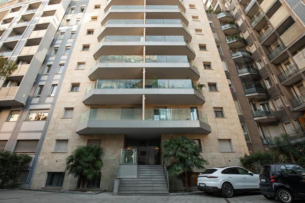 - Comfort Con Terrazza Apartment Milan