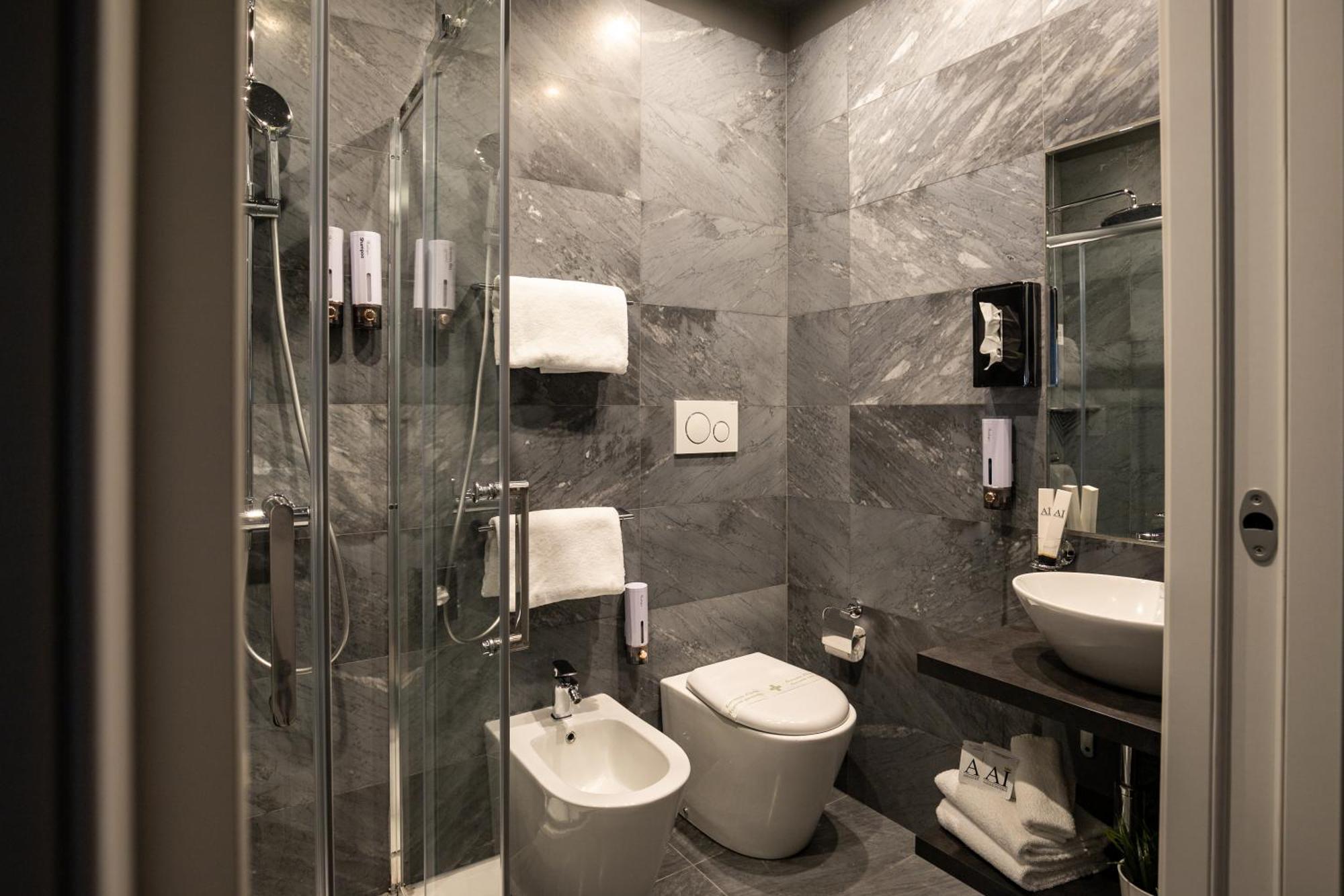 Hotel Ah - Duomo Essence