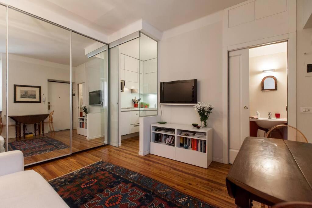 Charming In Porta Venezia Apartamento *