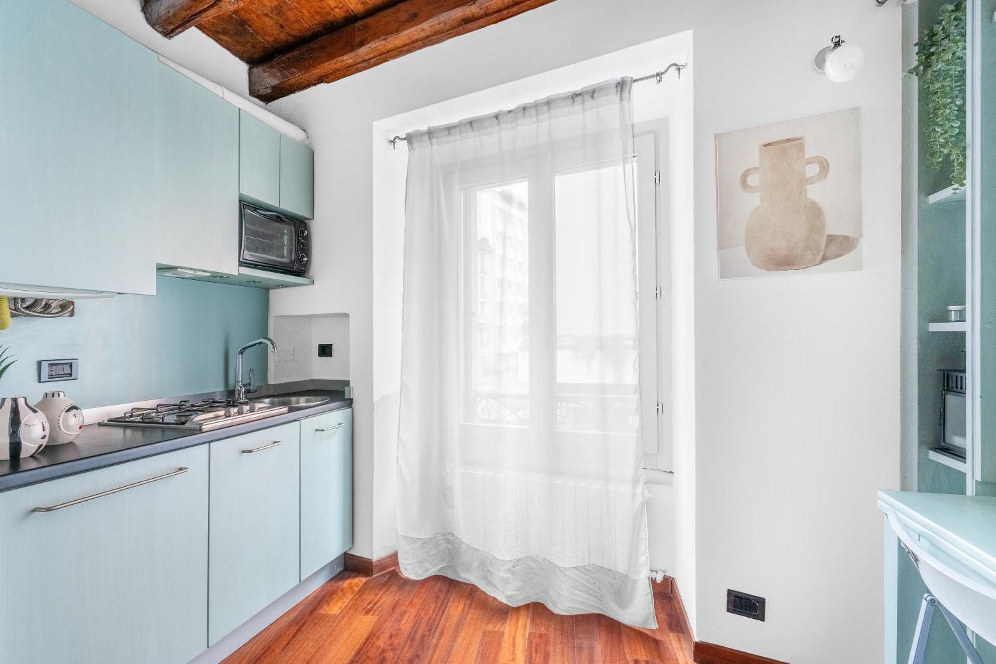Mos29 - Luxurious - Near The Duomo