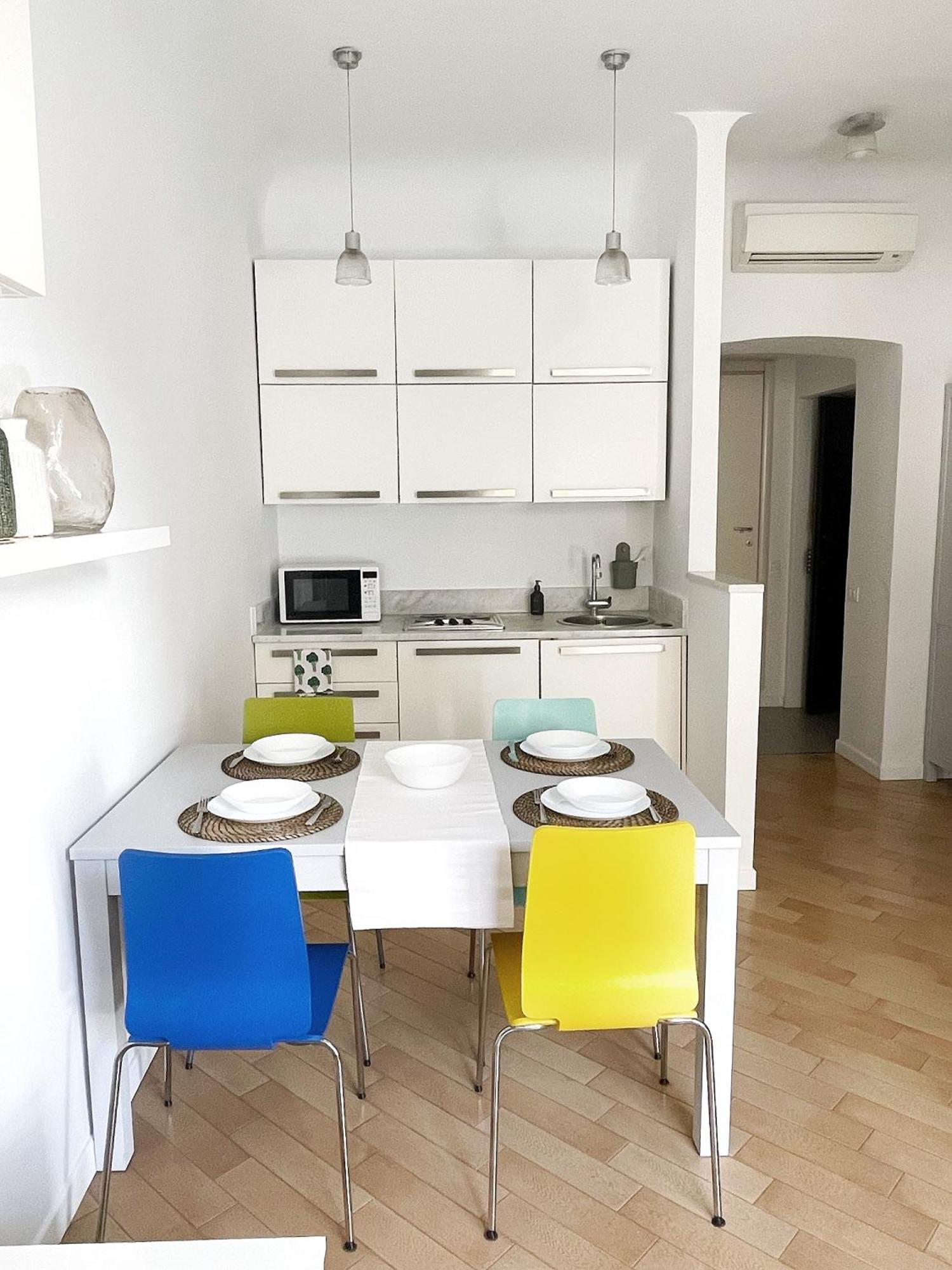 Ampio E Accogliente Bilocale - Fara 1, Porta Nuova Apartment Milan