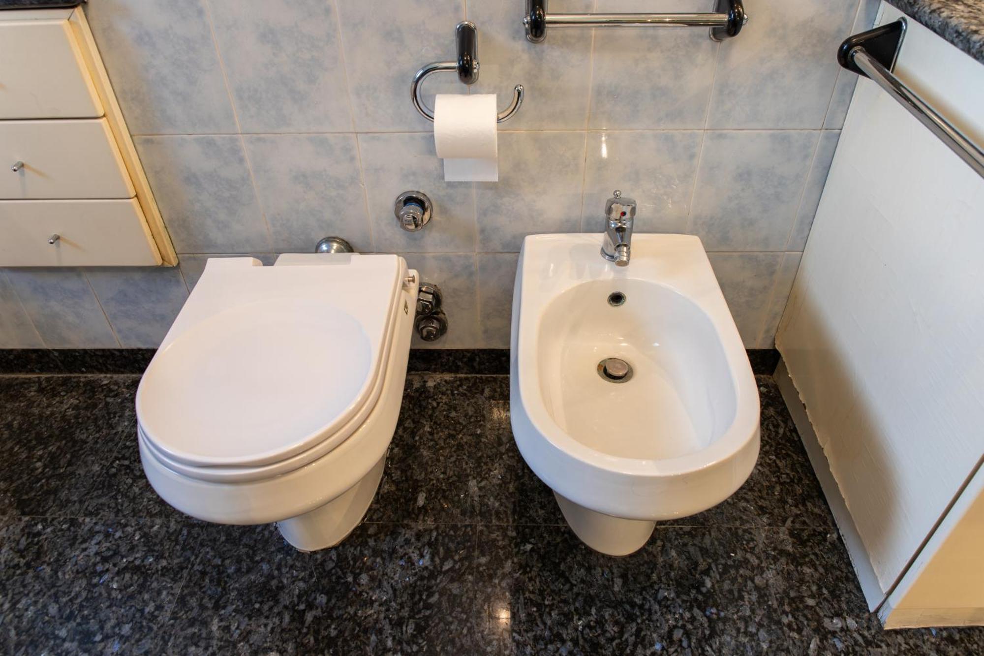 Ampio Con Terrazzo, 3 E 2 Bagni A 2 Passi Dalla Metro *