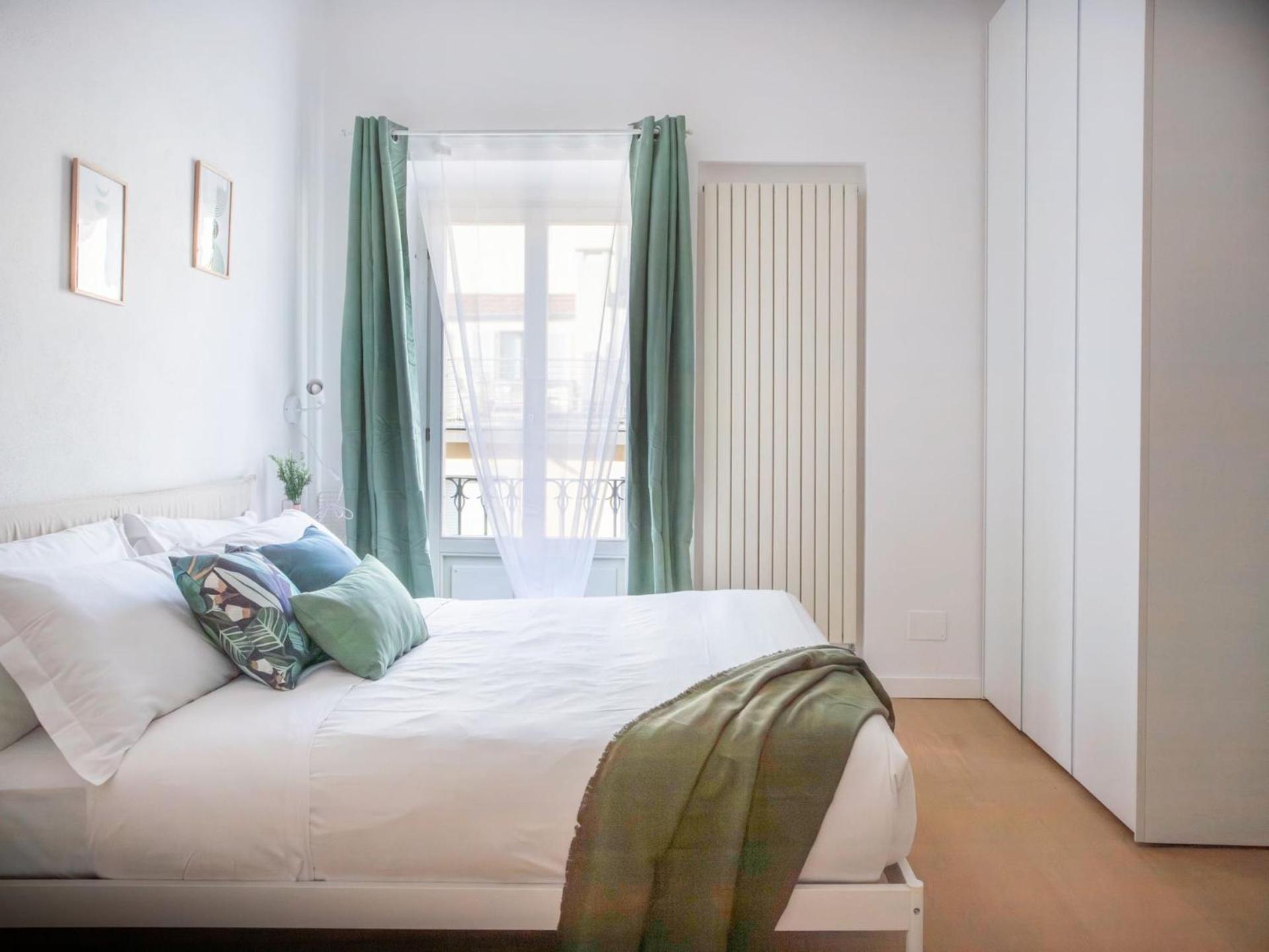 The Rent - Two-bedroom In Navigli Area *
