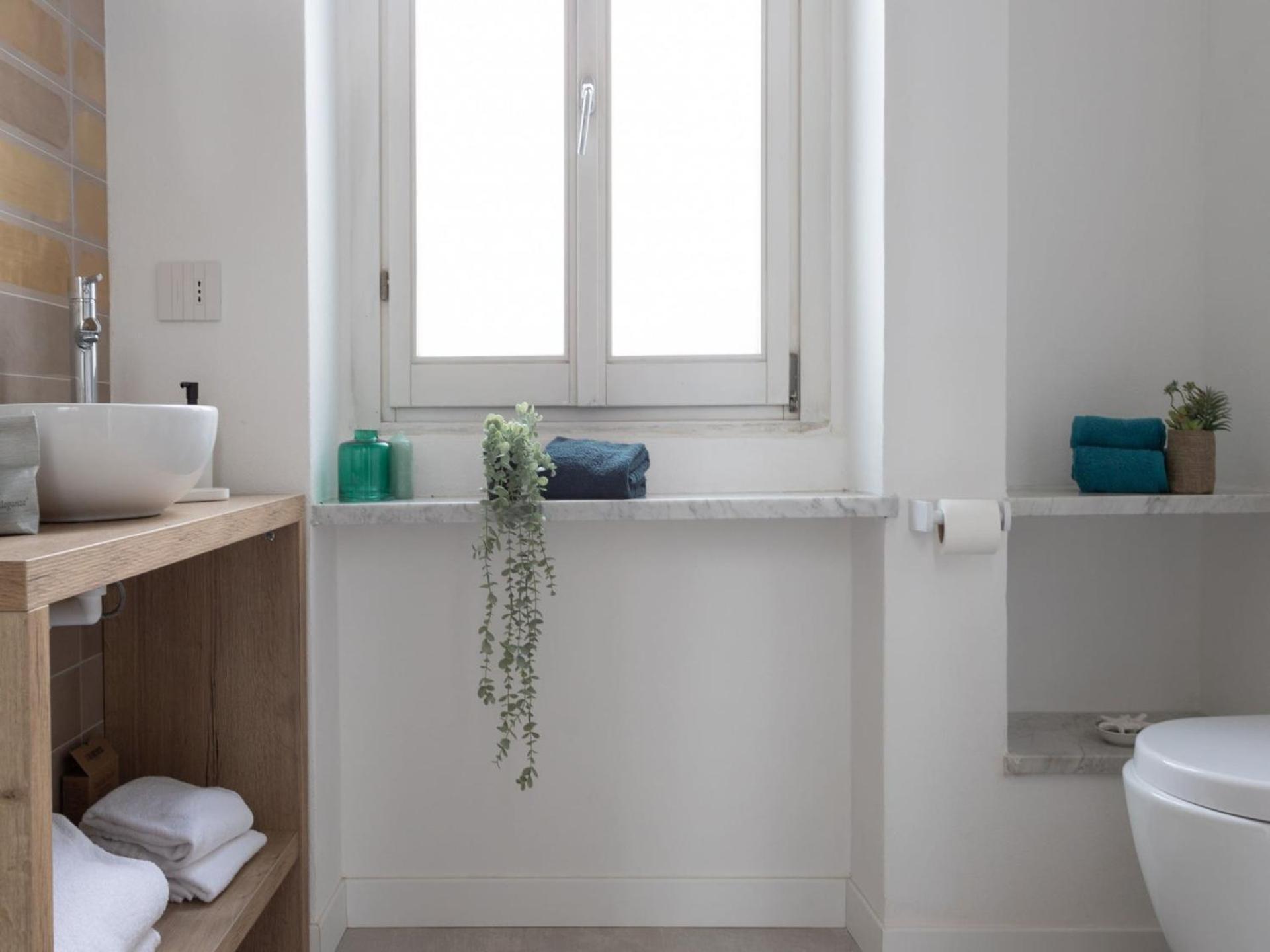 The Rent - Two-bedroom In Navigli Area Apartment *
