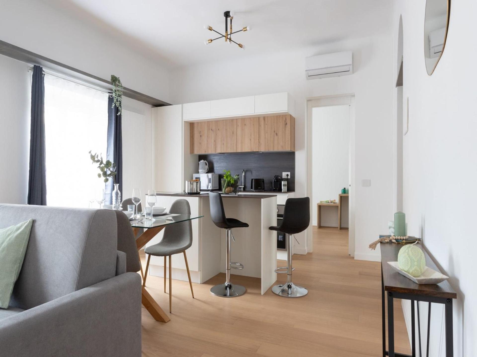 The Rent - Two-bedroom In Navigli Area Apartment Mailand
