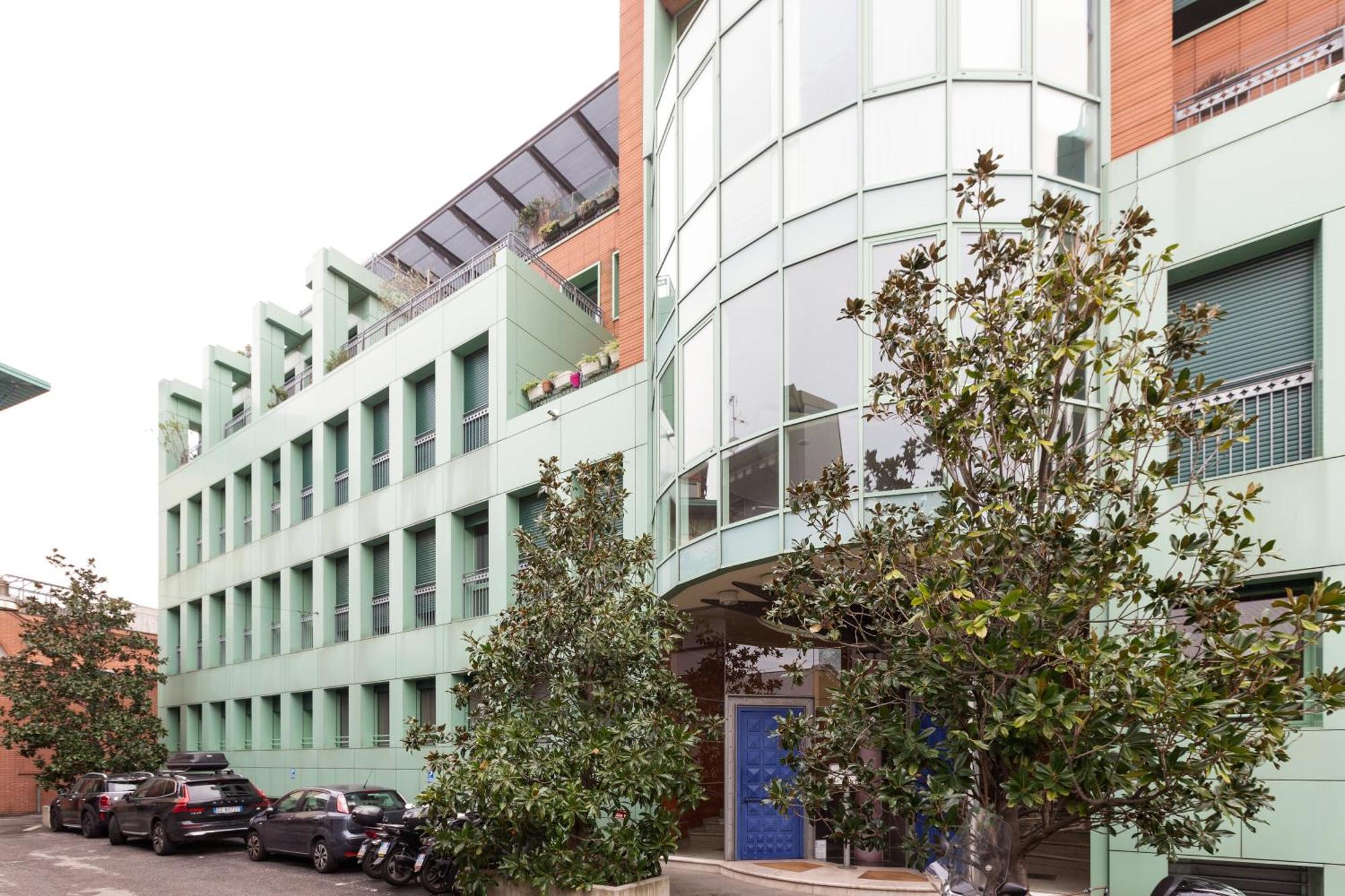 Bright & Comfy With Parking Apartamento