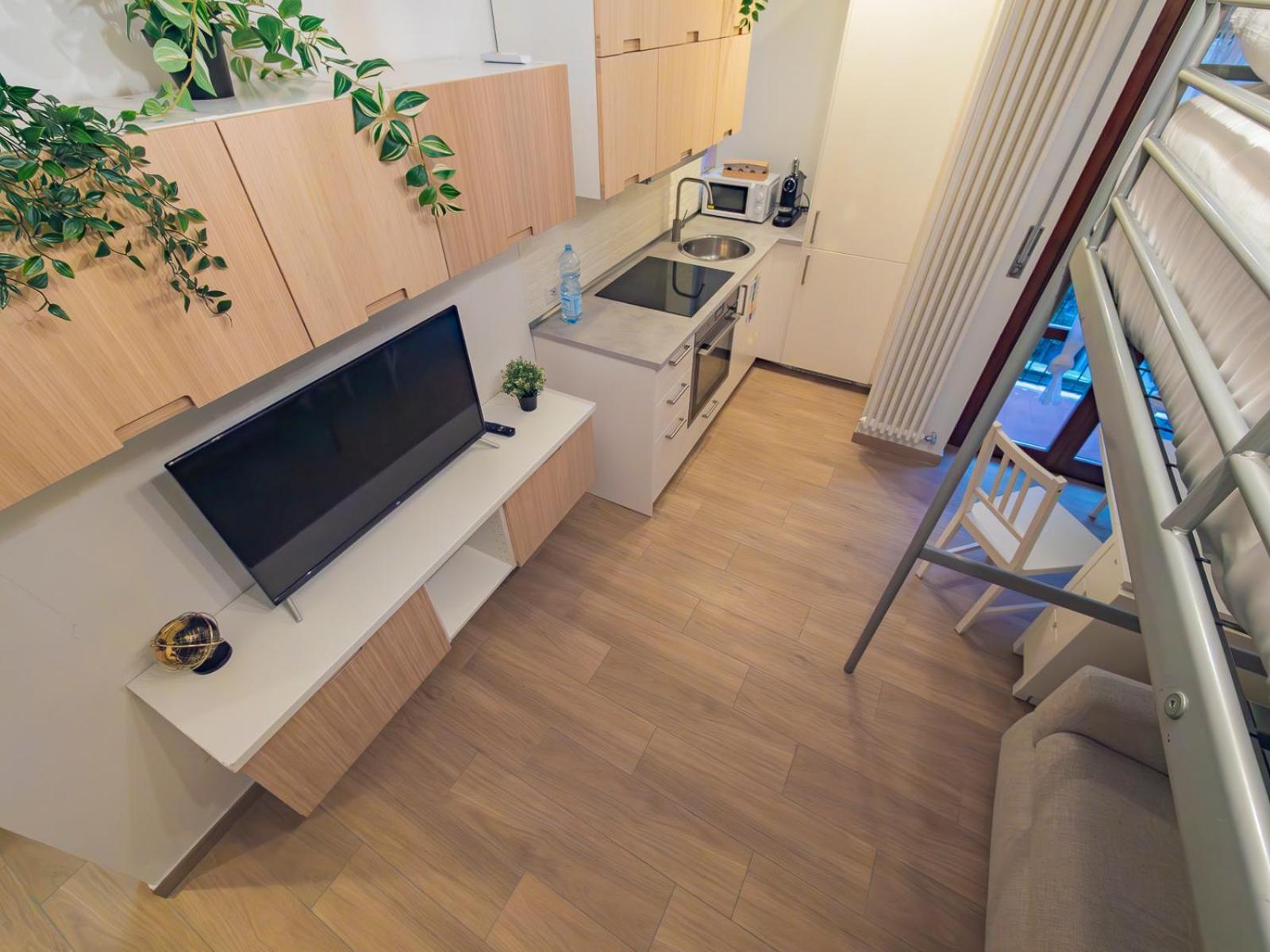 Ihost - Lucania 3 * Milão