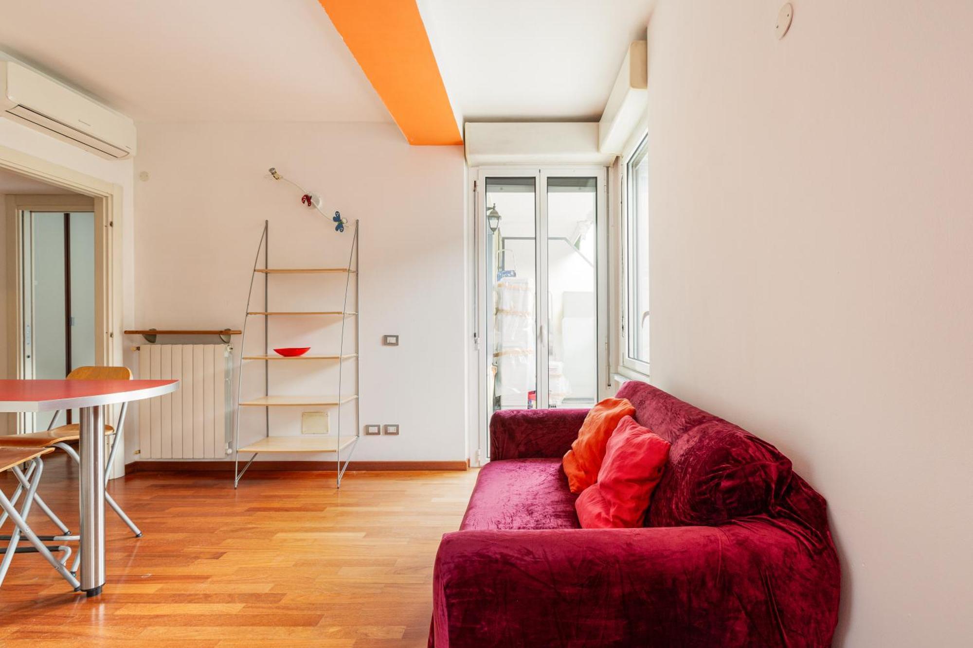 Zara Cozy With Balcony - 250m From M5 Istria * Milan