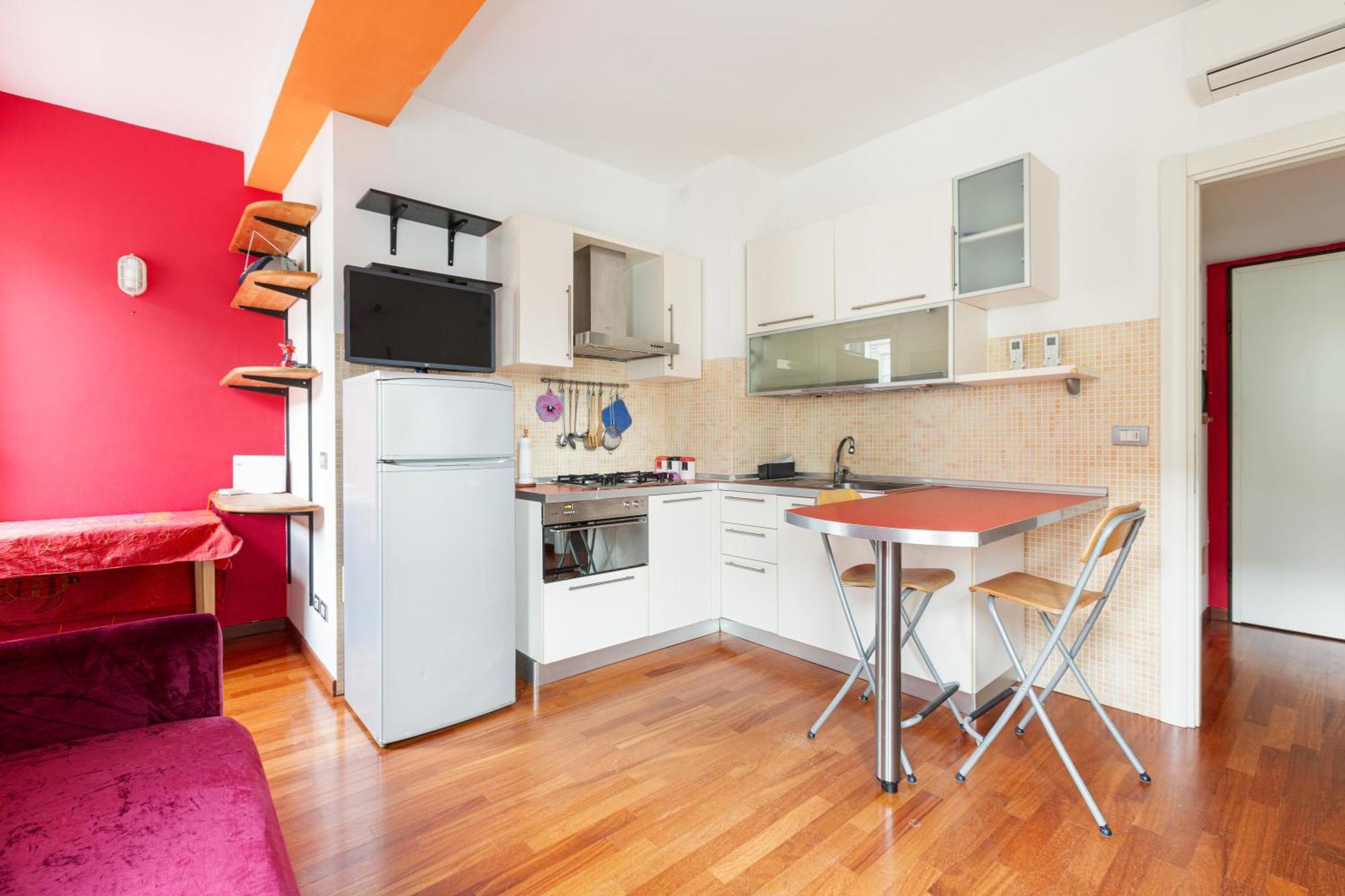 Apartment Zara Cozy With Balcony - 250m From M5 Istria