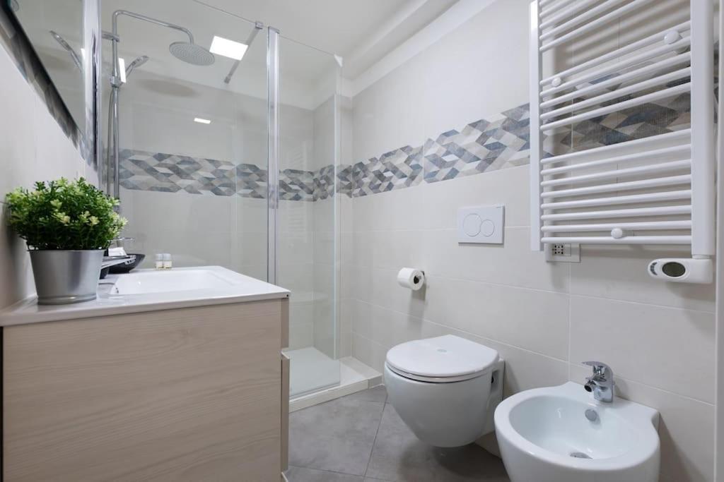 Three-suite With Free Netflix And Fast Wifi