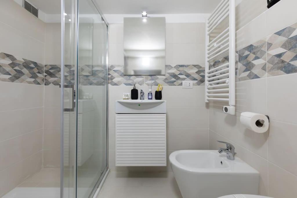 Apartment Three-suite With Free Netflix And Fast Wifi Milan