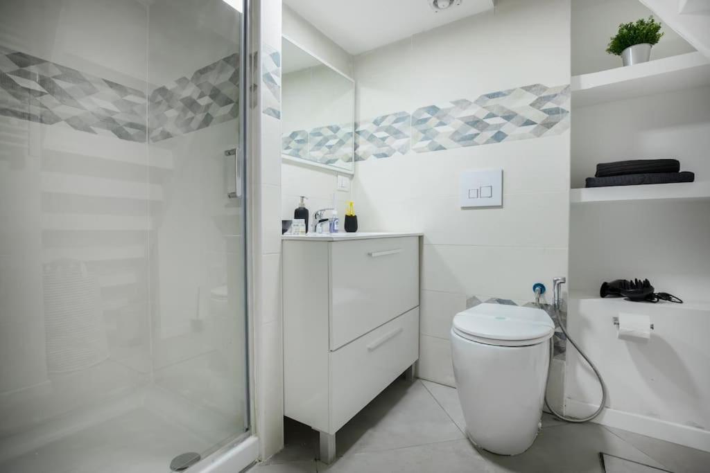 Three-suite With Free Netflix And Fast Wifi