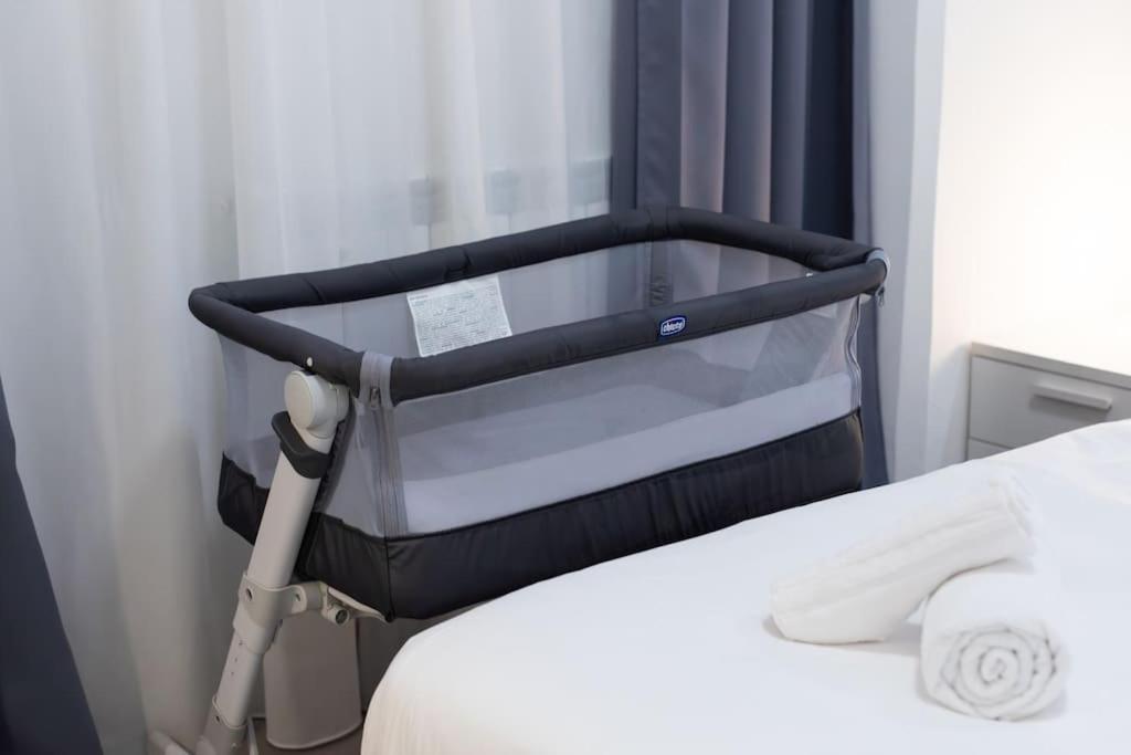 Three-suite With Free Netflix And Fast Wifi Apartment