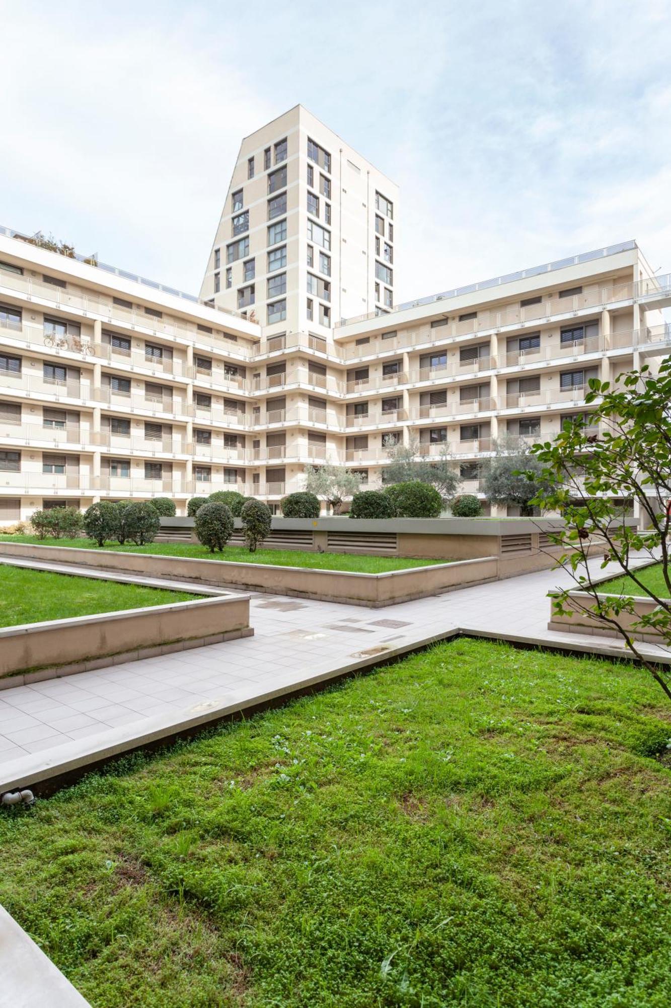 The Tropical Place Apartment *