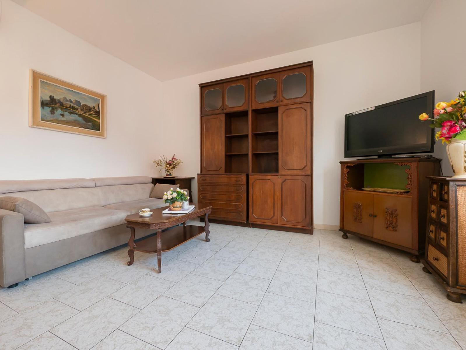 Apartamento Ampio E Luminoso Appartamento, Posto Auto Gratuito - Quarenghi *