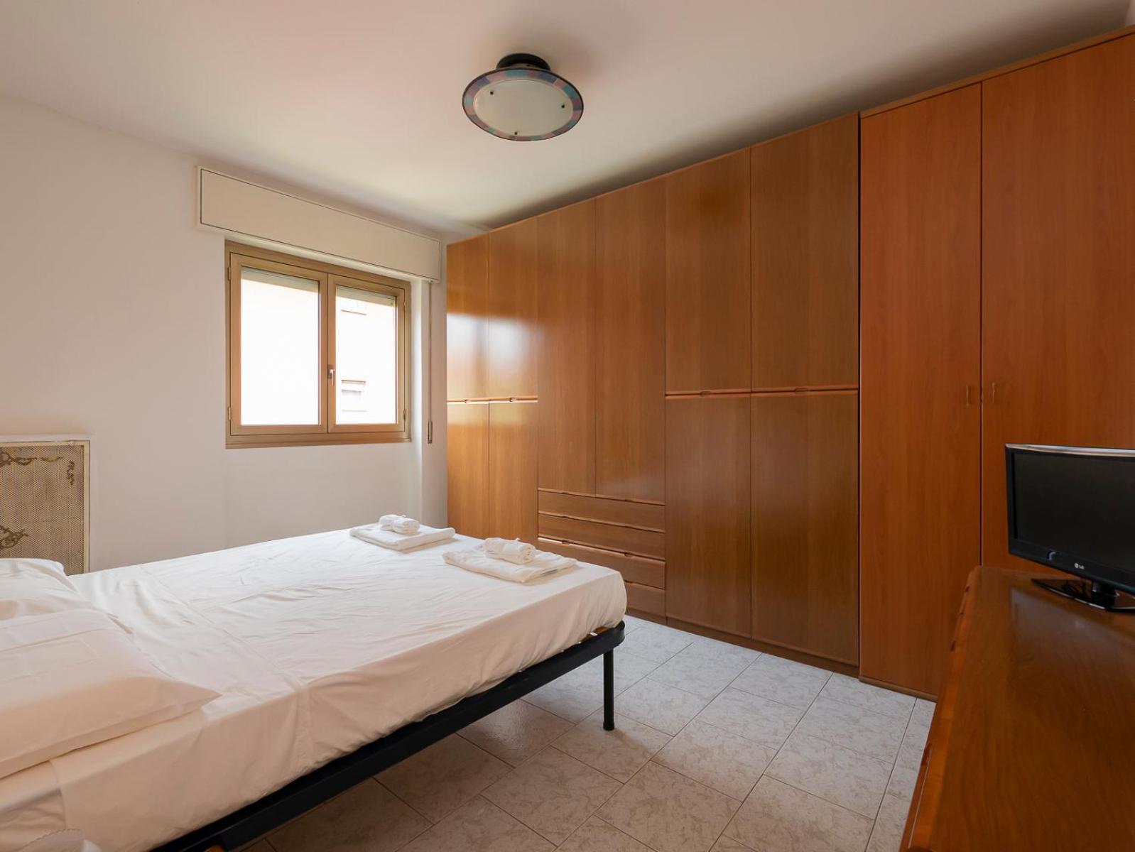 Ampio E Luminoso Appartamento, Posto Auto Gratuito - Quarenghi Apartamento Milão
