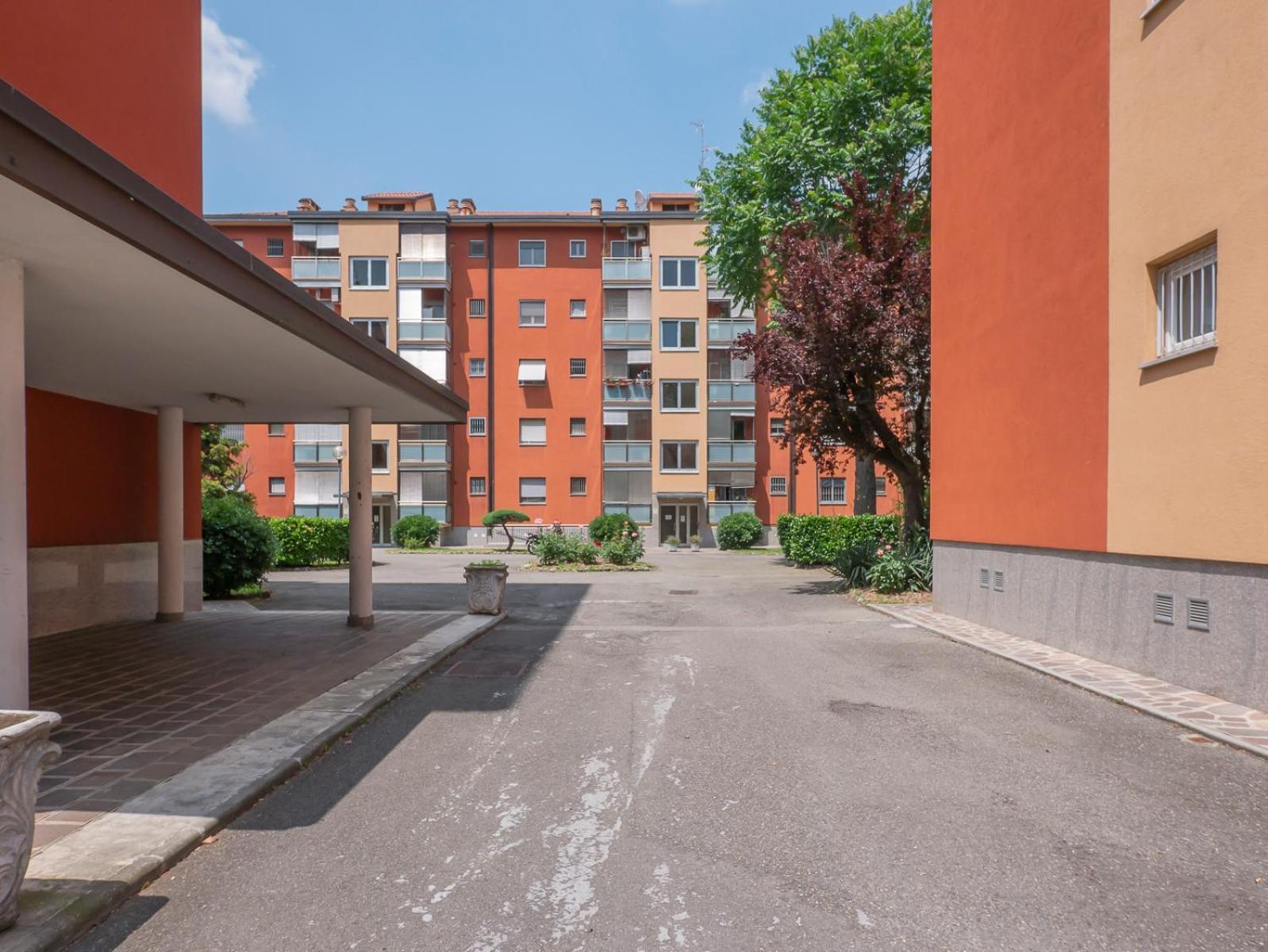 Apartamento Ampio E Luminoso Appartamento, Posto Auto Gratuito - Quarenghi Milão