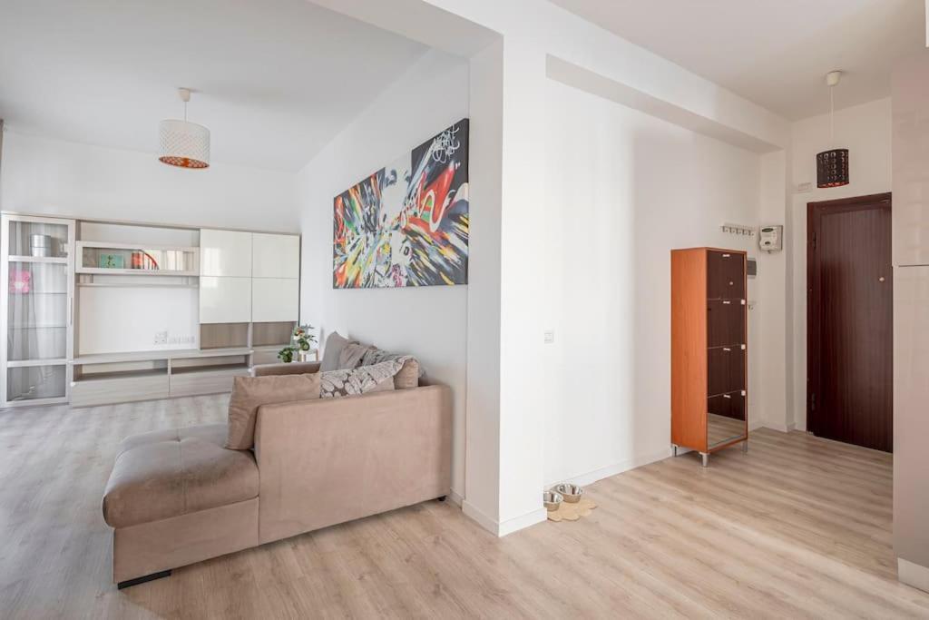 Apartment Cozy Appartament 1 Min From New Mm4 Argonne Mailand