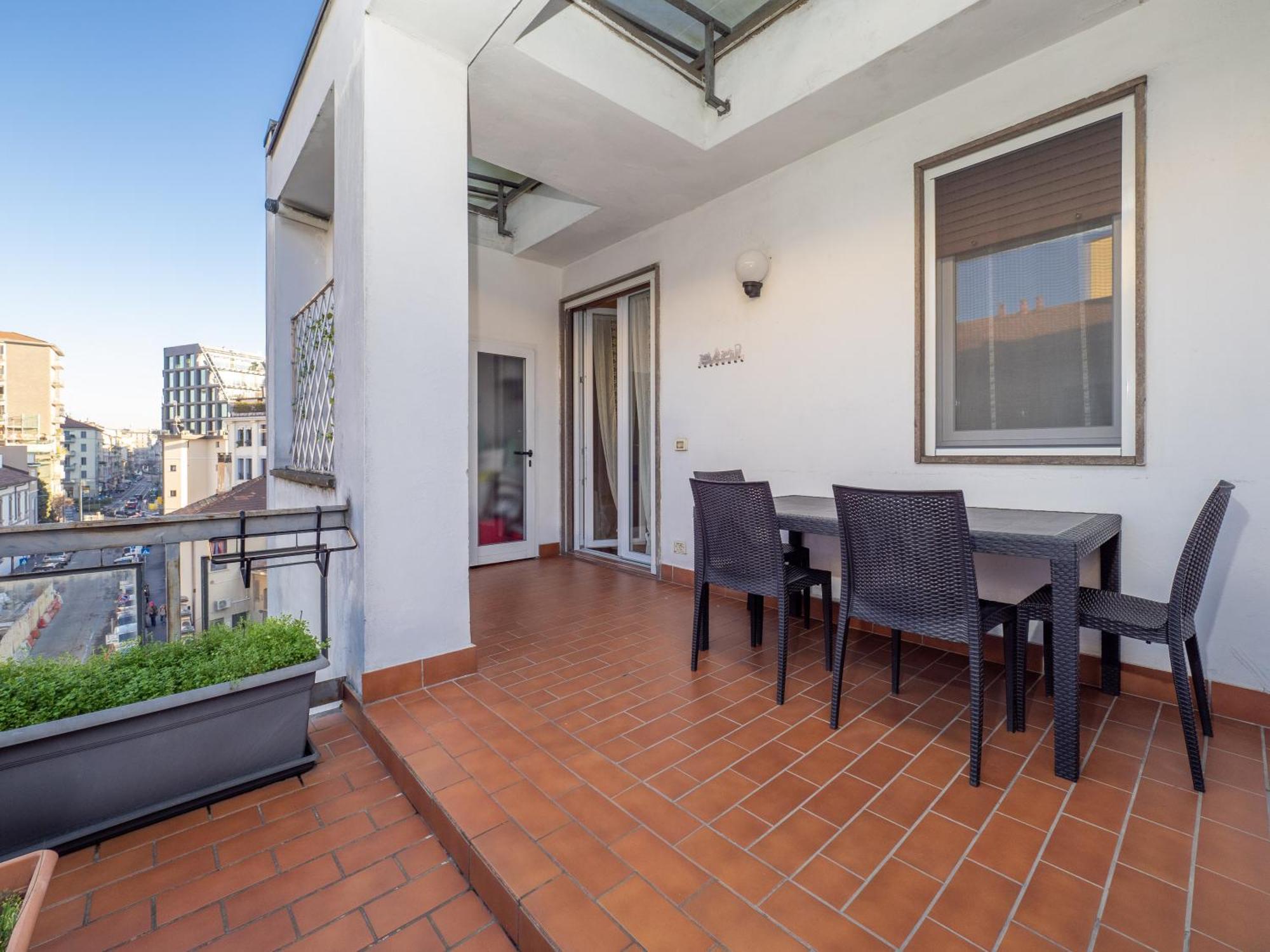 Flat In Center With Terrace, Near Garibaldi Fs * Mailand