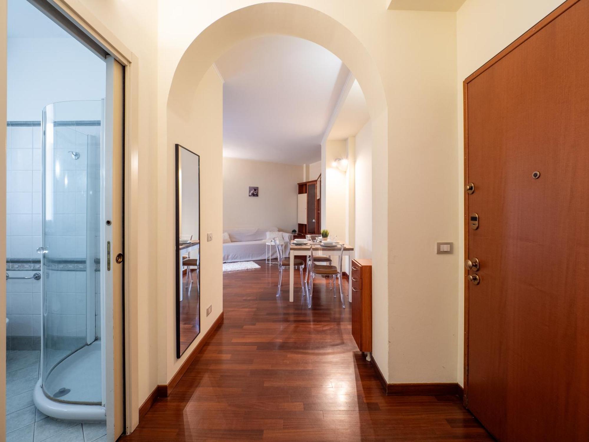 Flat In Center With Terrace, Near Garibaldi Fs * Mailand